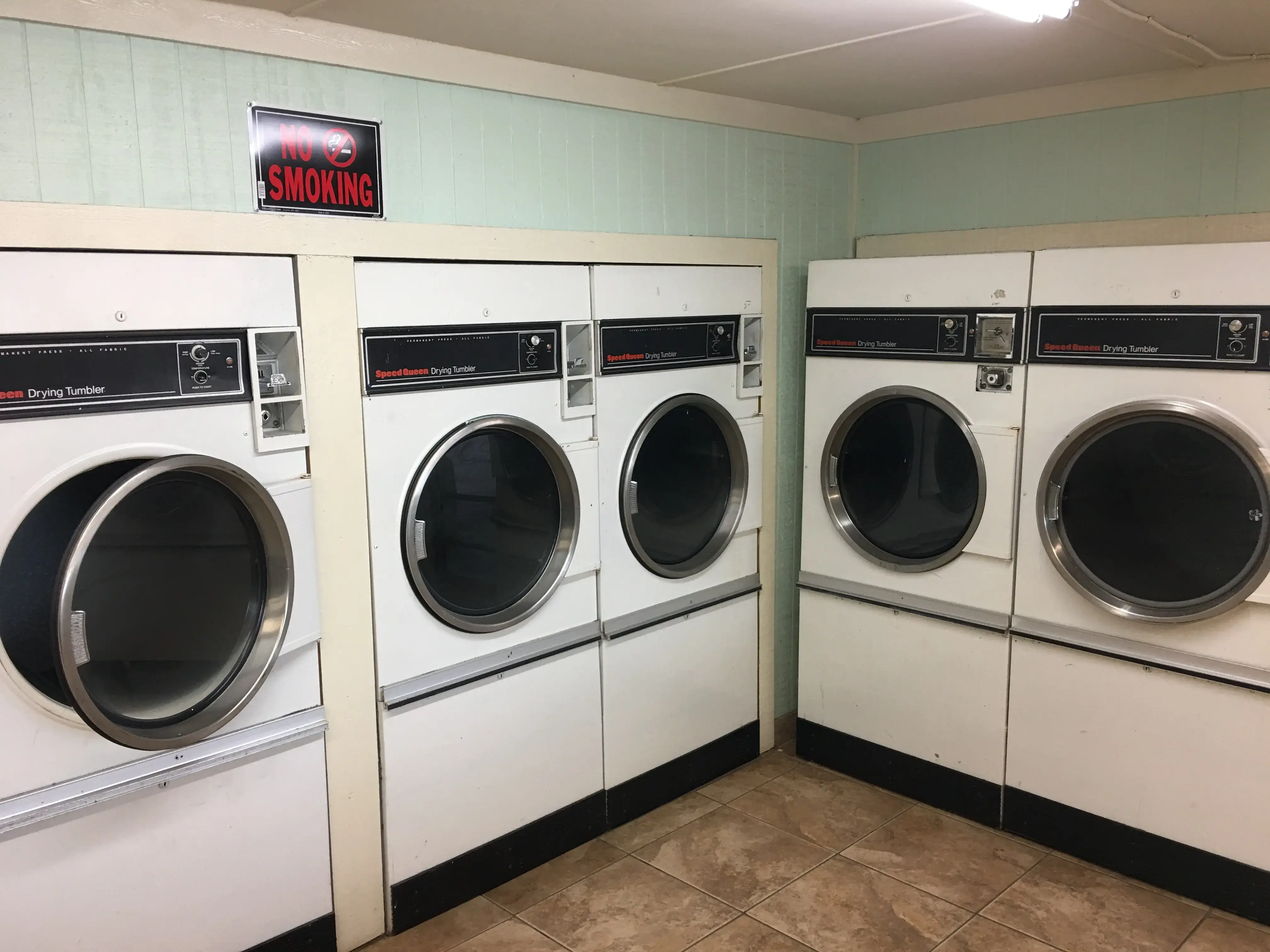 Quick Clean Coin-Opt Laundromat - Image 6