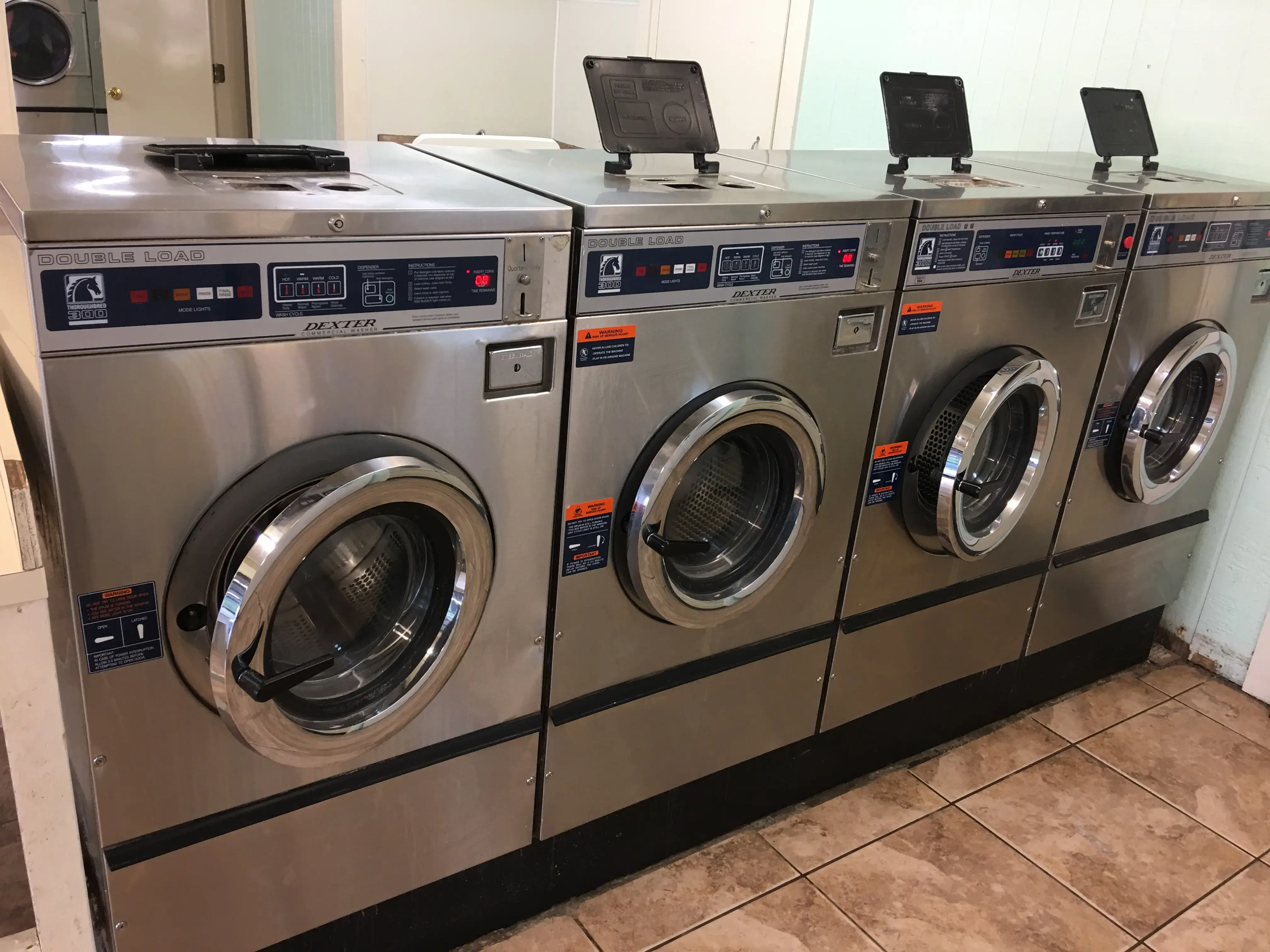 Quick Clean Coin-Opt Laundromat thumbnail 2