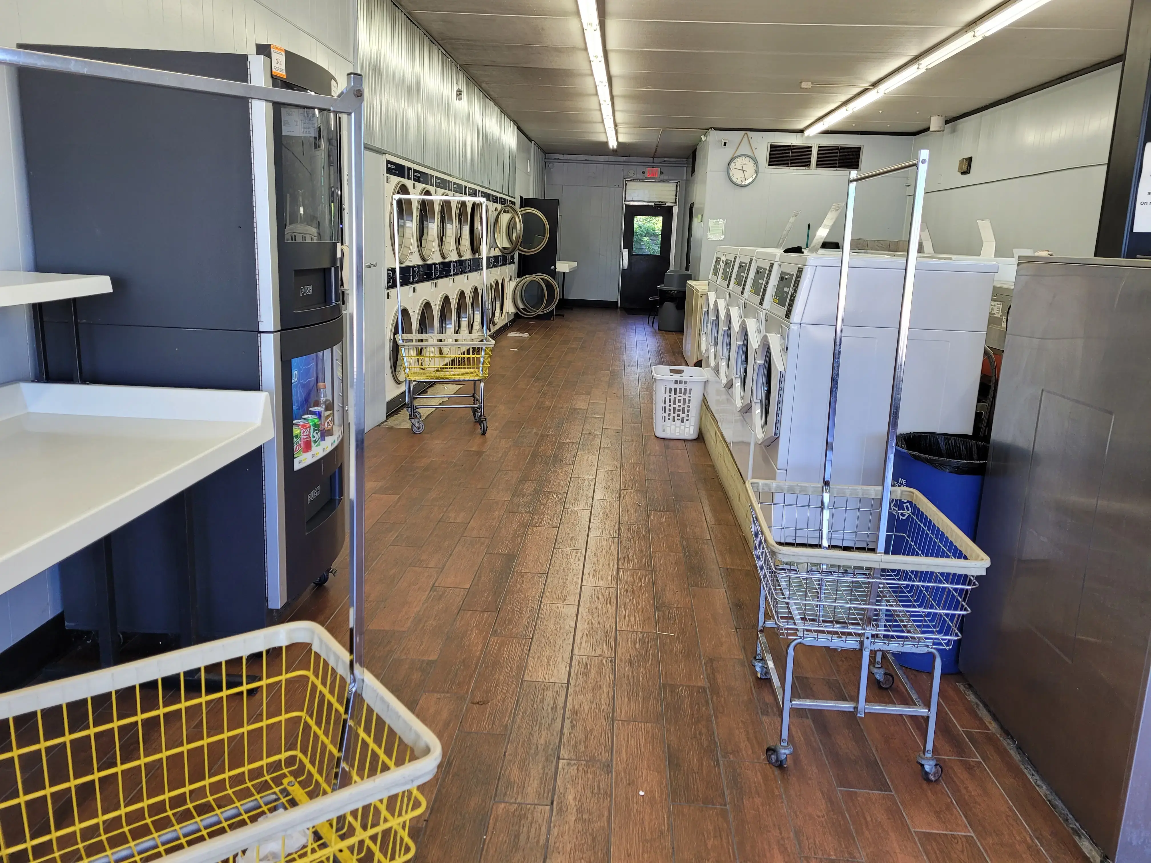 Quick Clean Laundry- Menasha thumbnail 6