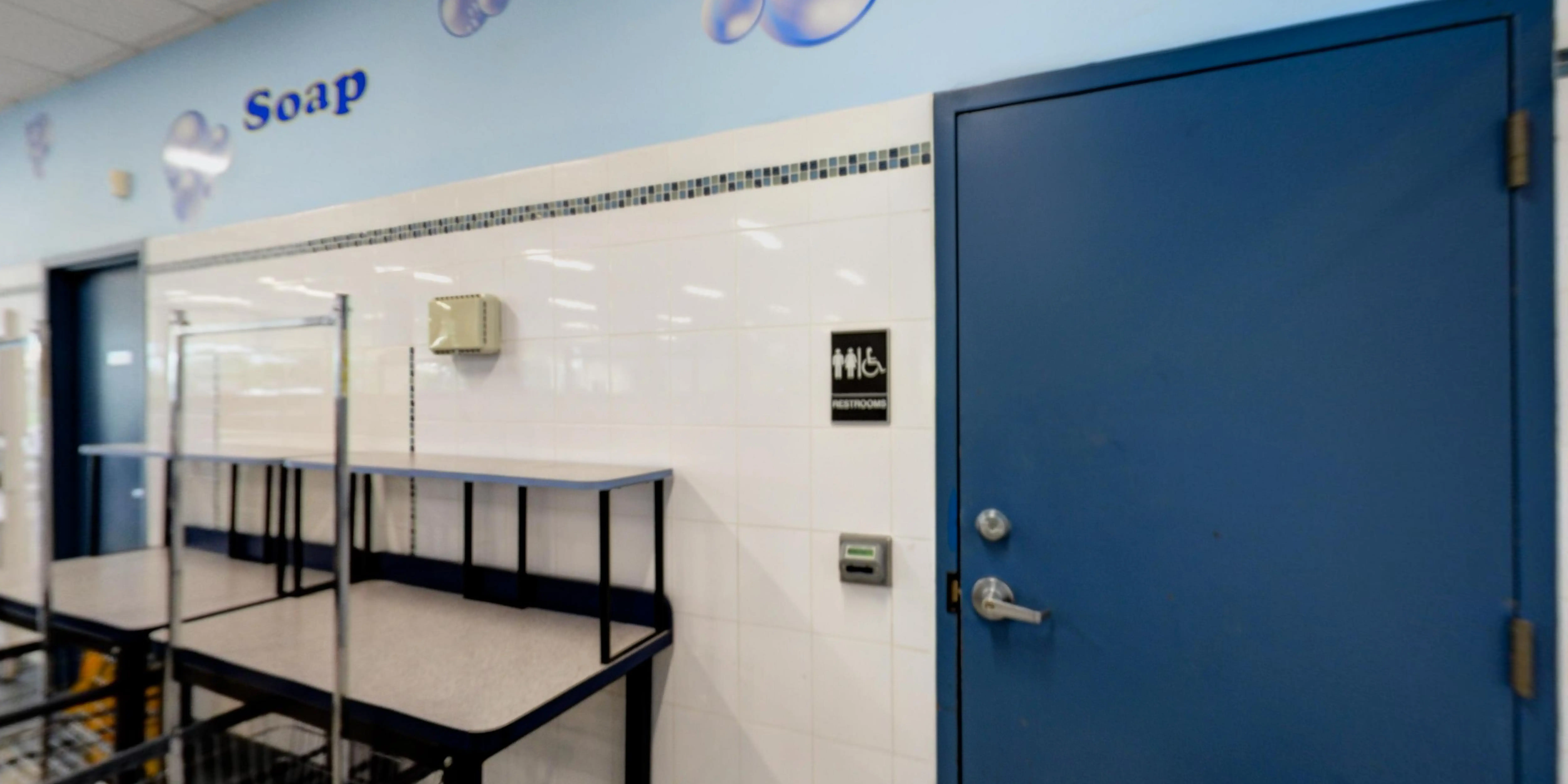 Quick Cycle Laundromat - Image 1