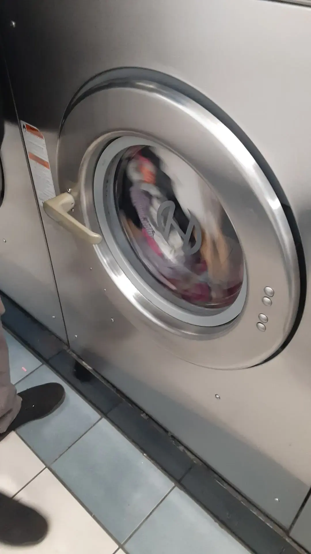 Quick Cycle Laundromat - Image 17