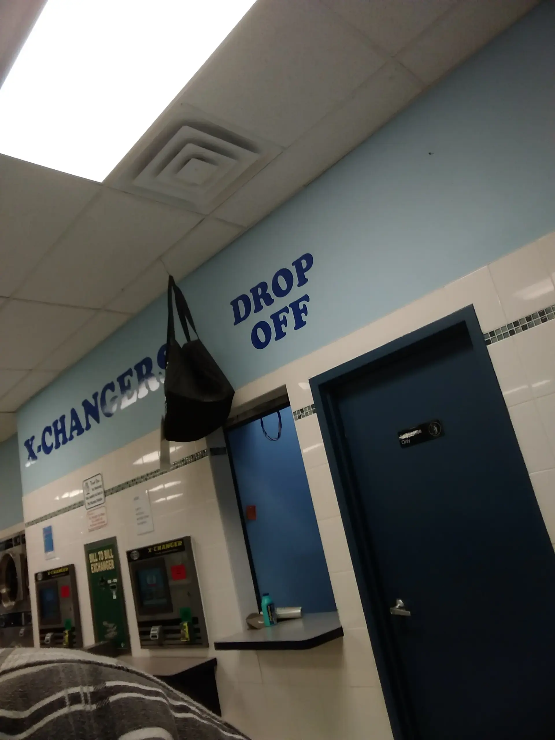 Quick Cycle Laundromat - Image 6