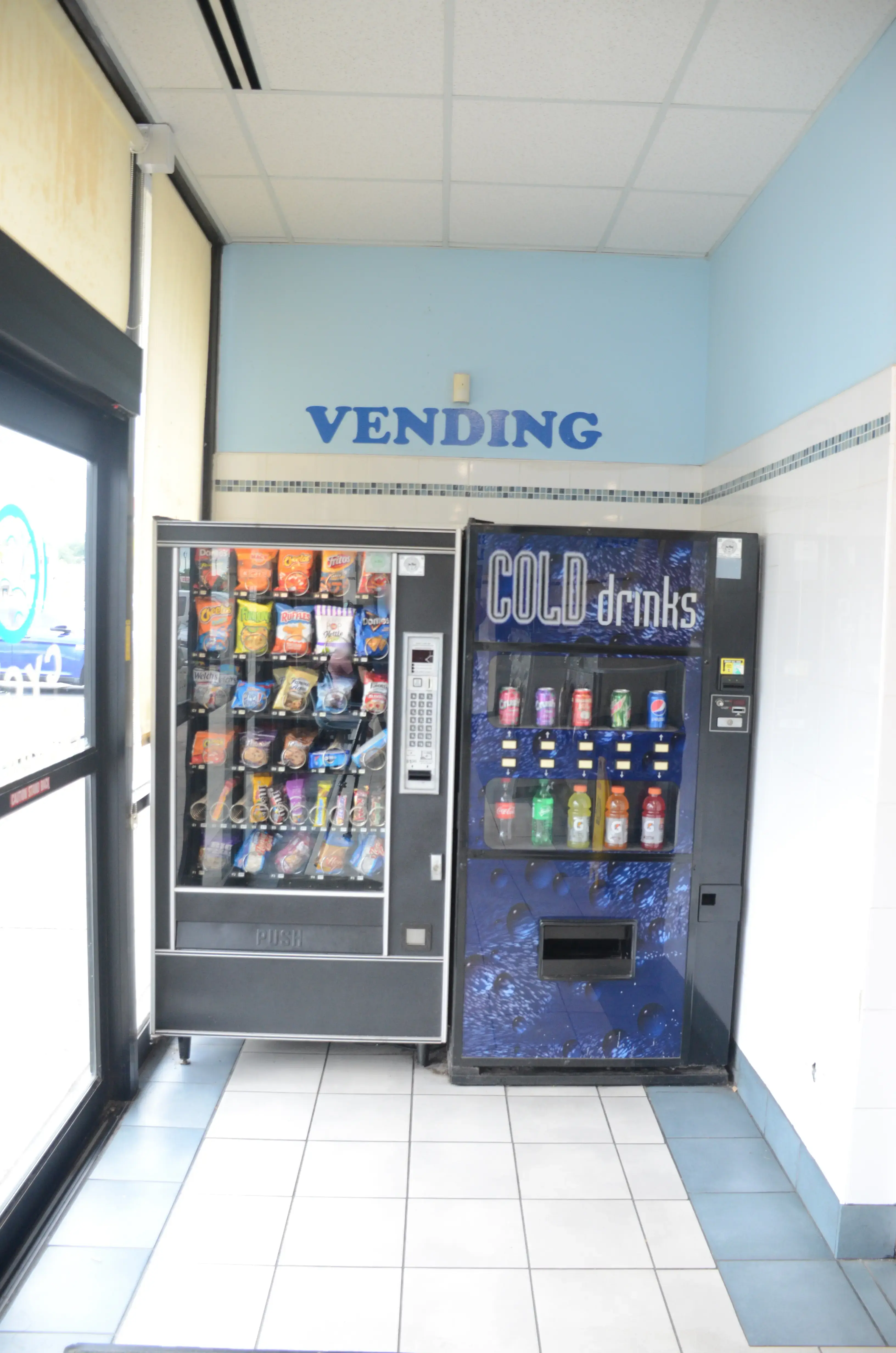 Quick Cycle Laundromat - Image 7