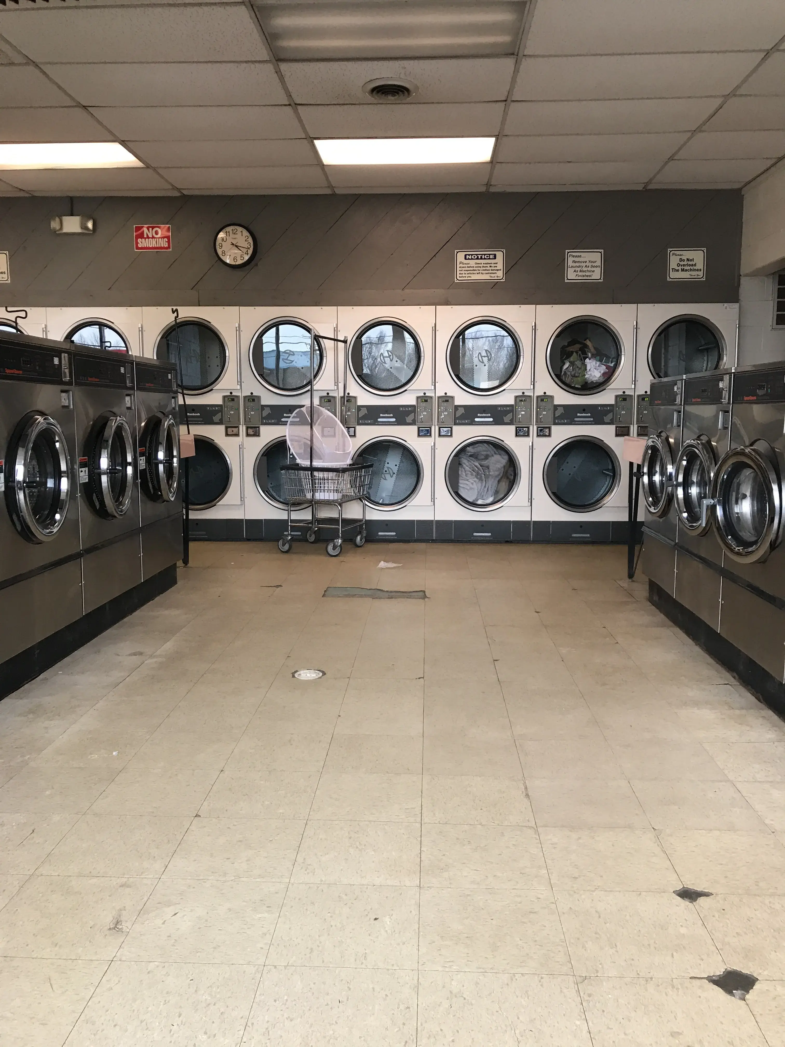Quick-N-EZ Coin Laundry thumbnail 5
