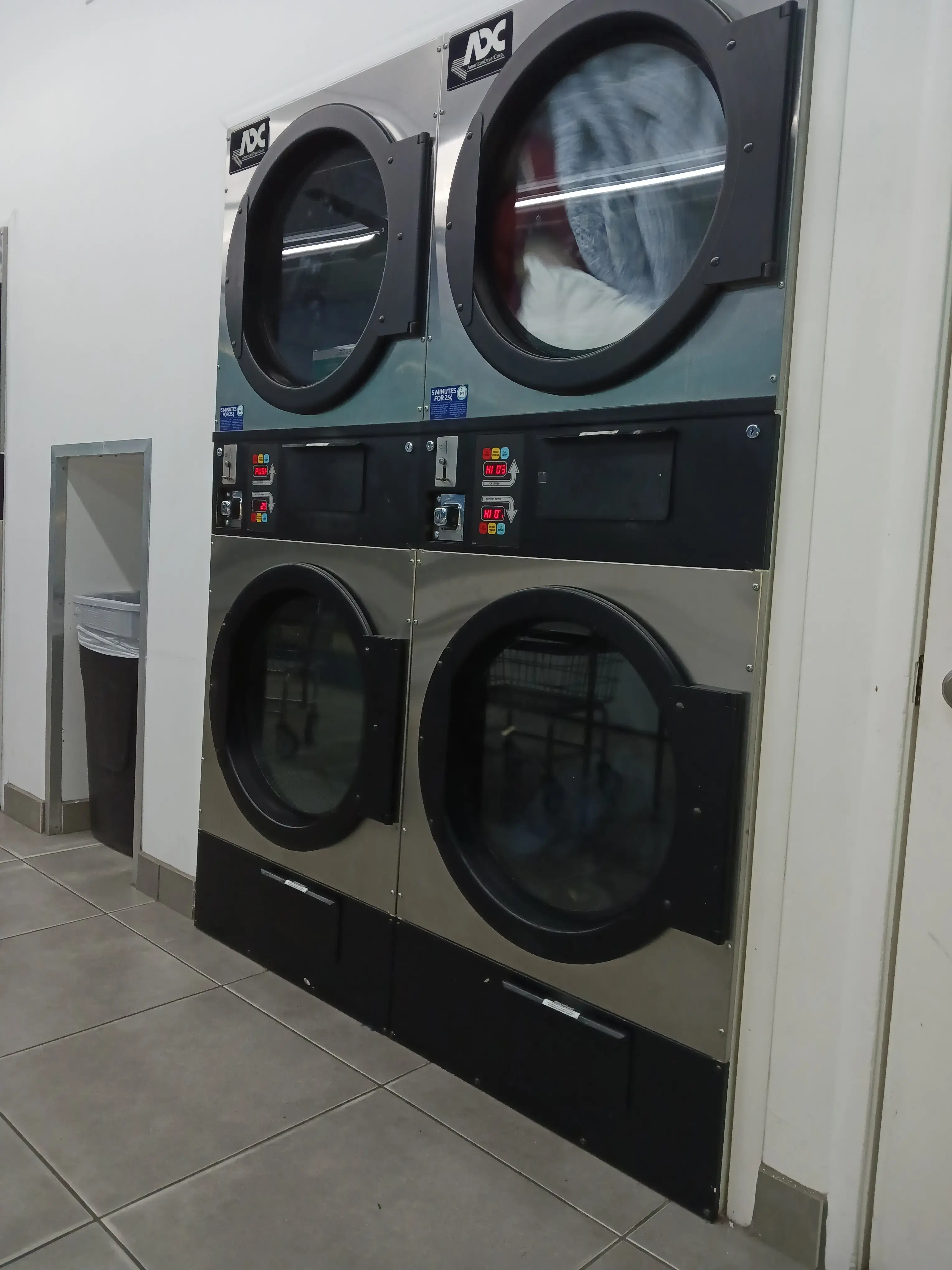 Quick Spin Laundromat - Image 3