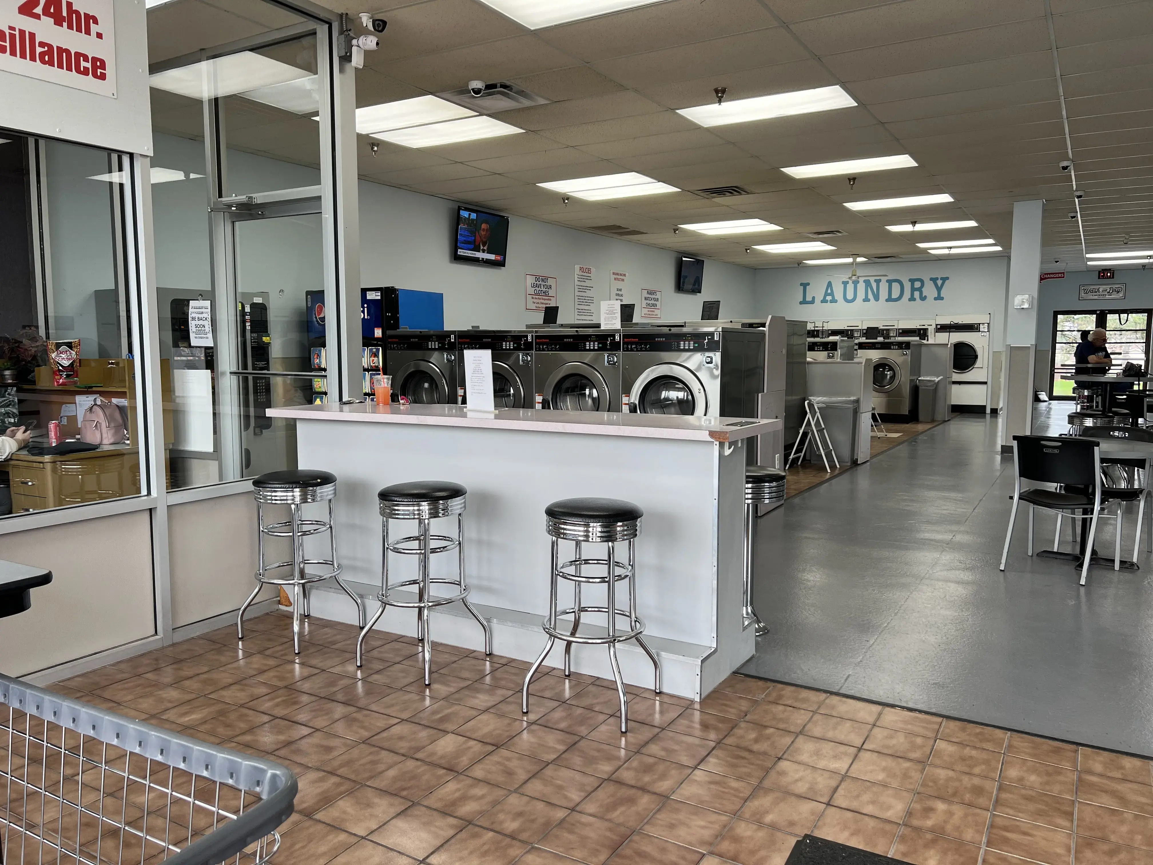 Quick Wash Coin Laundry Iowa thumbnail 18