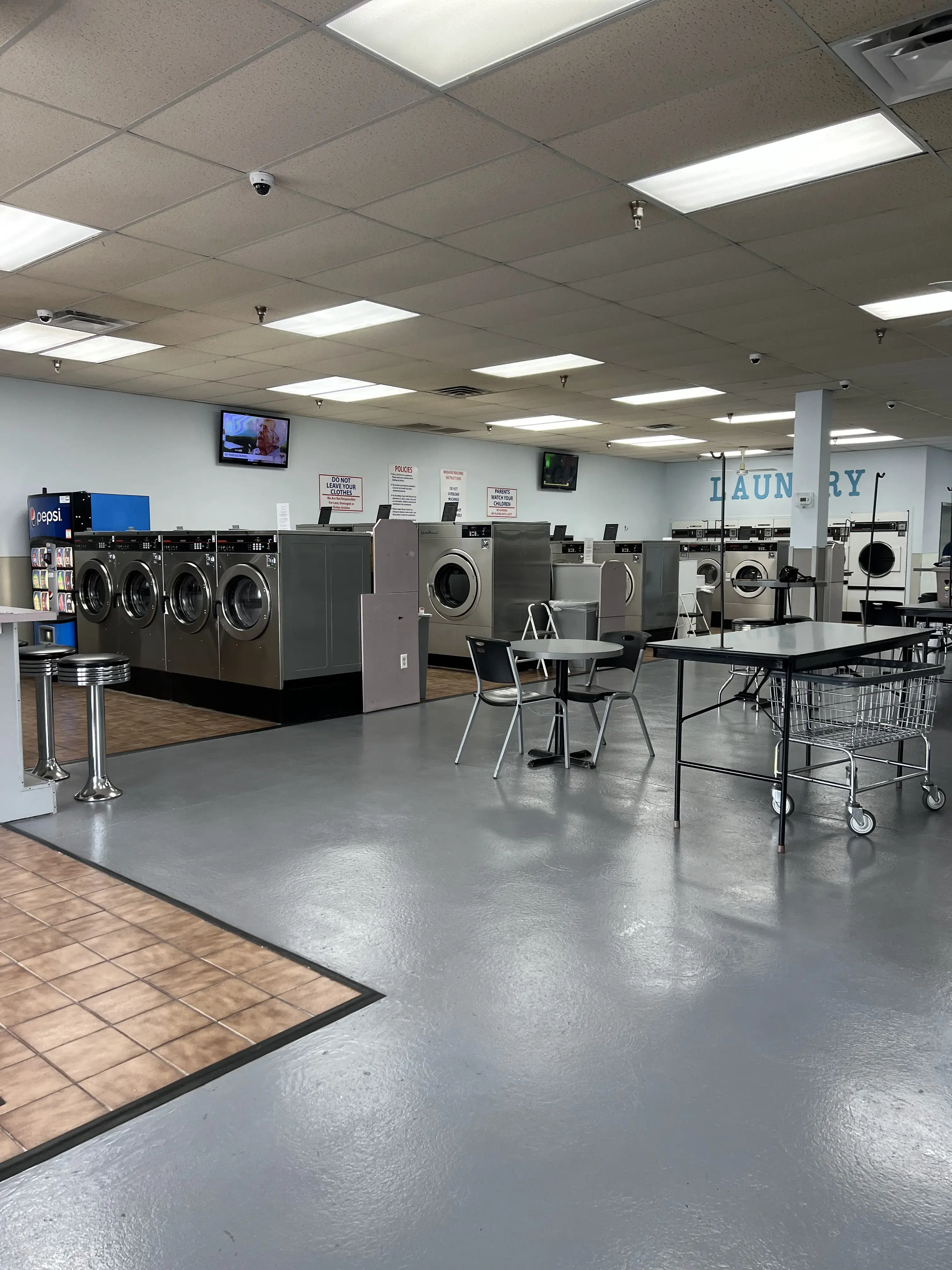 Quick Wash Coin Laundry Iowa thumbnail 15