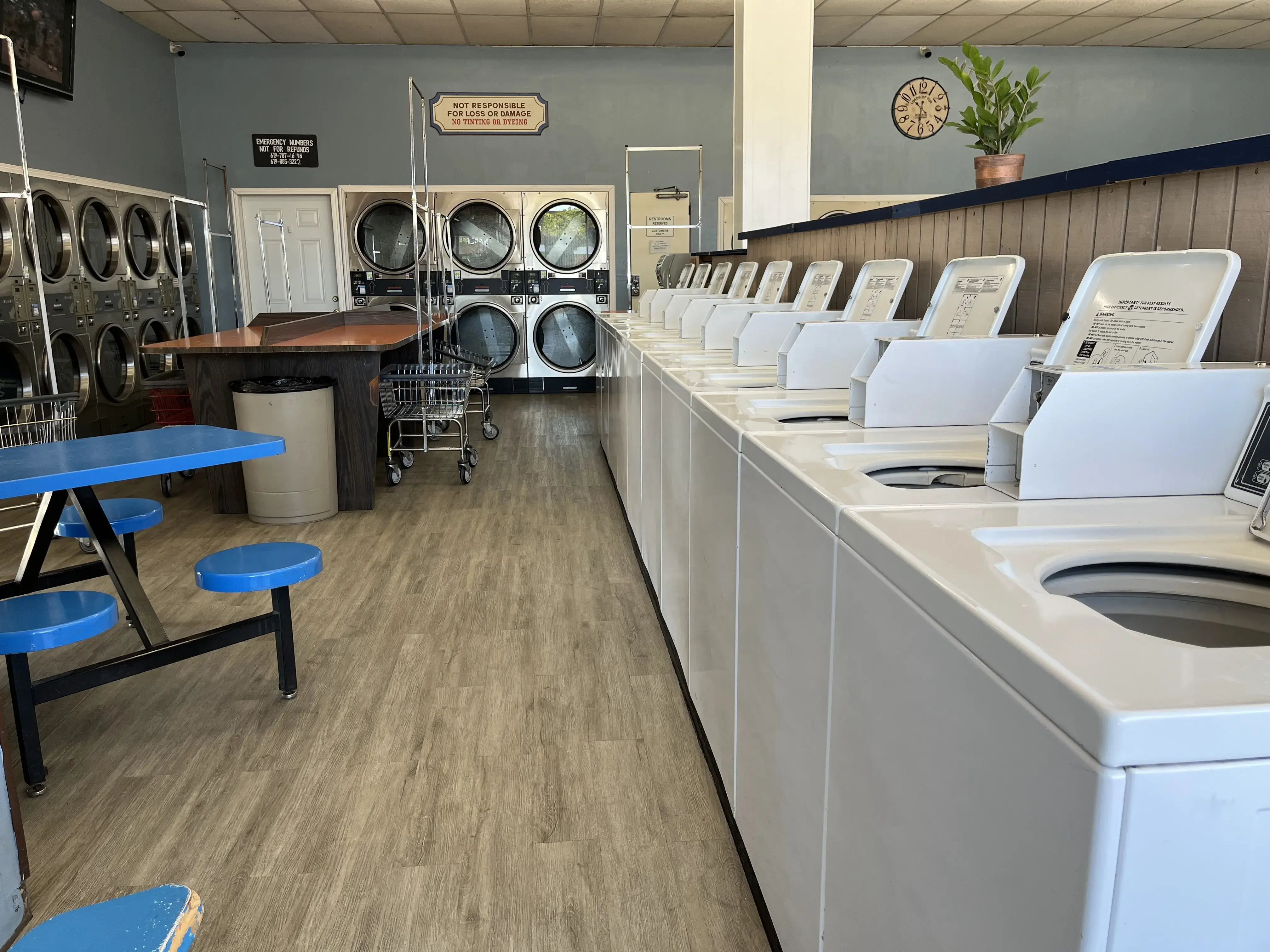 Quick Wash Coin Laundry thumbnail 3