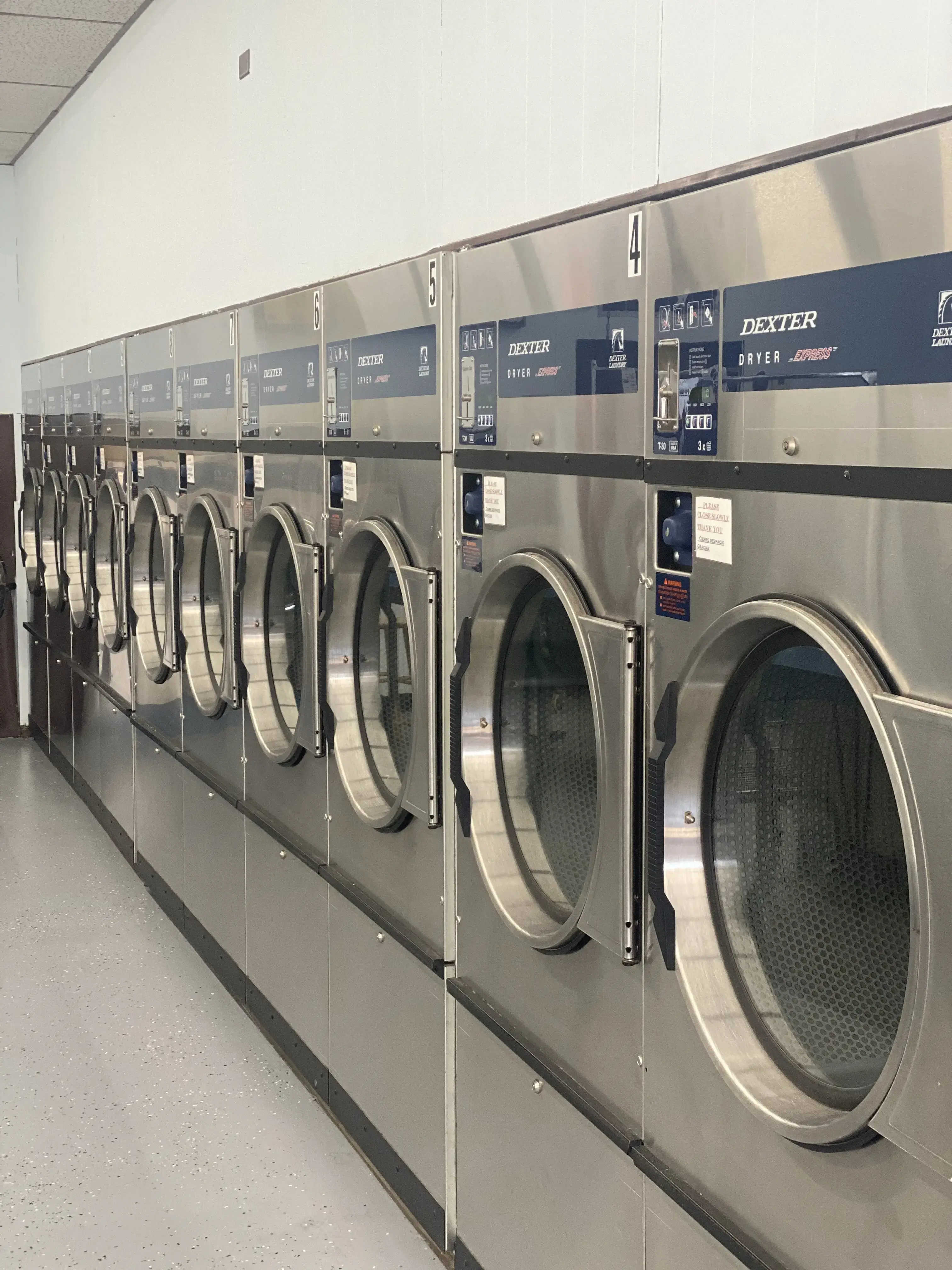 Quick Wash Des Plaines - Image 1