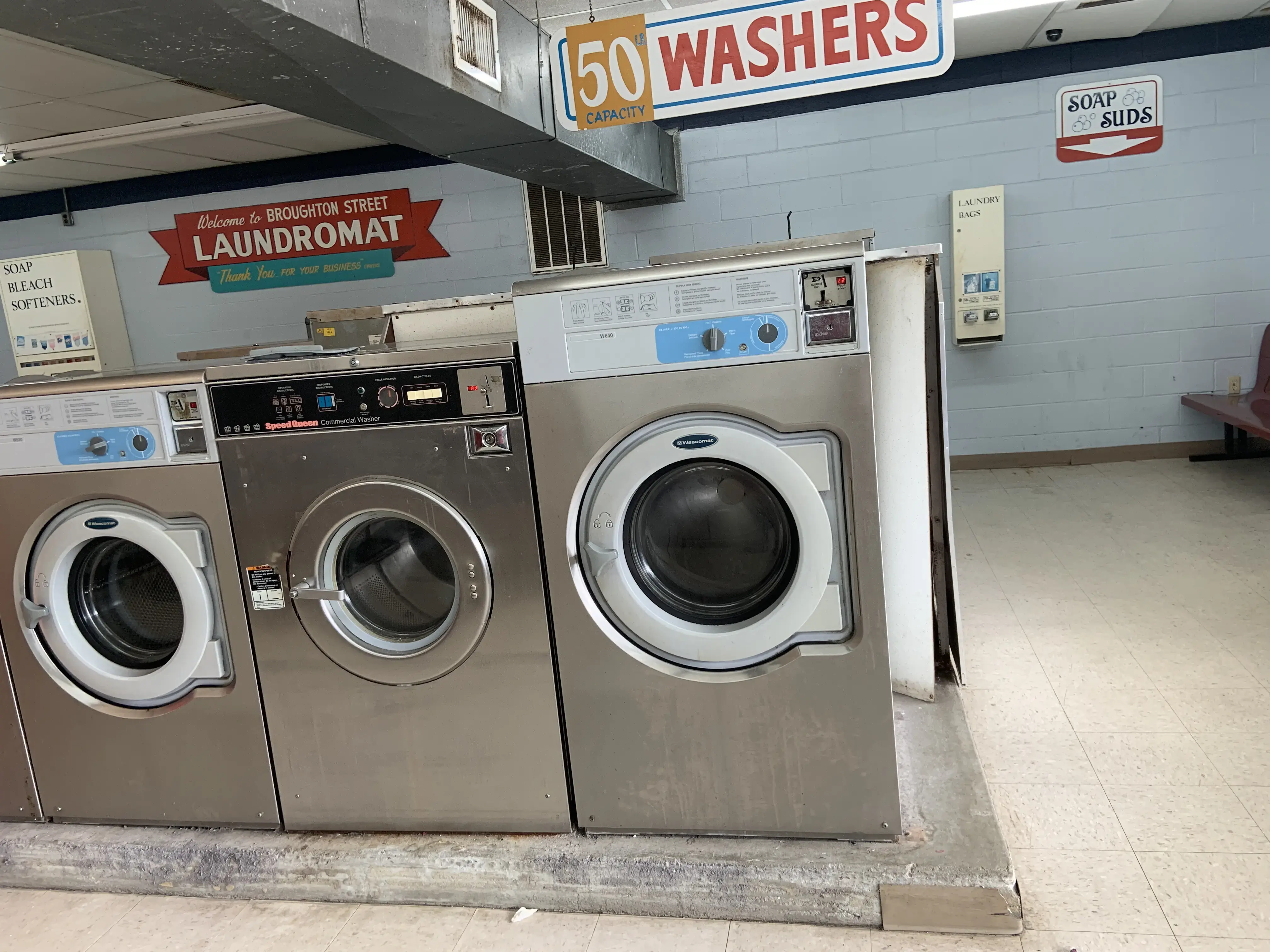 Quick Wash Laundromat - Image 19
