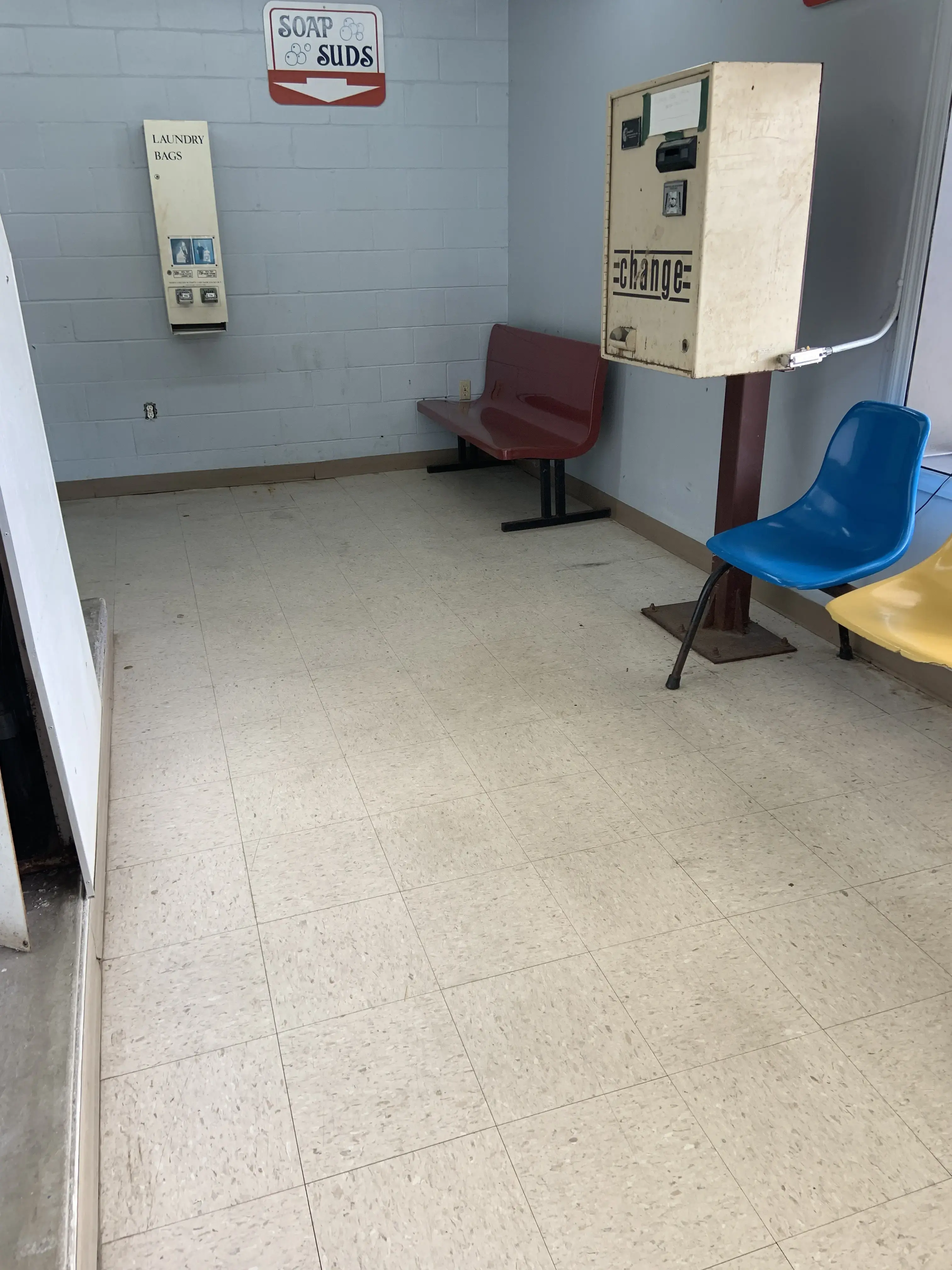 Quick Wash Laundromat - Image 4