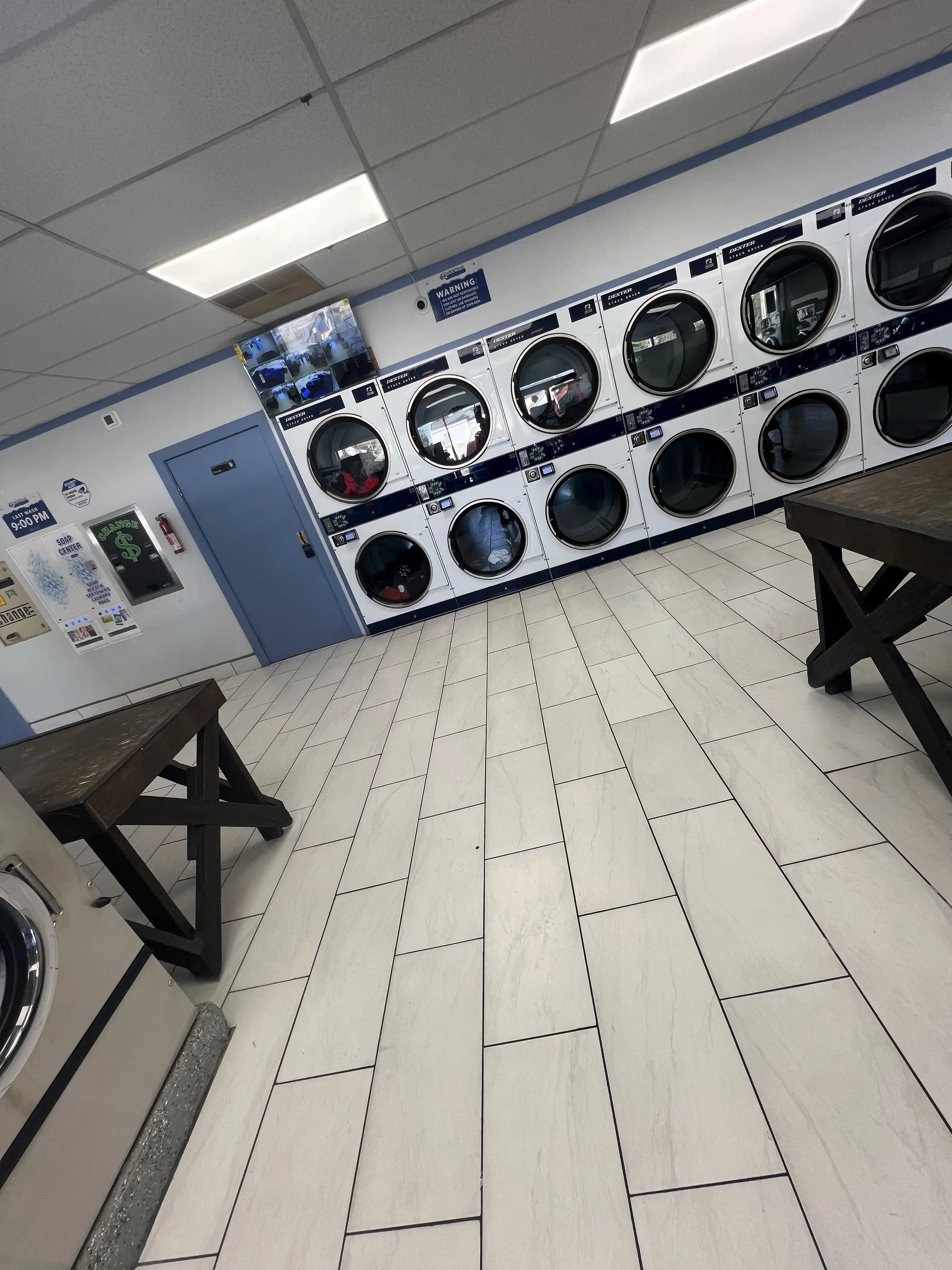 Quick Wash Laundromat - Image 14