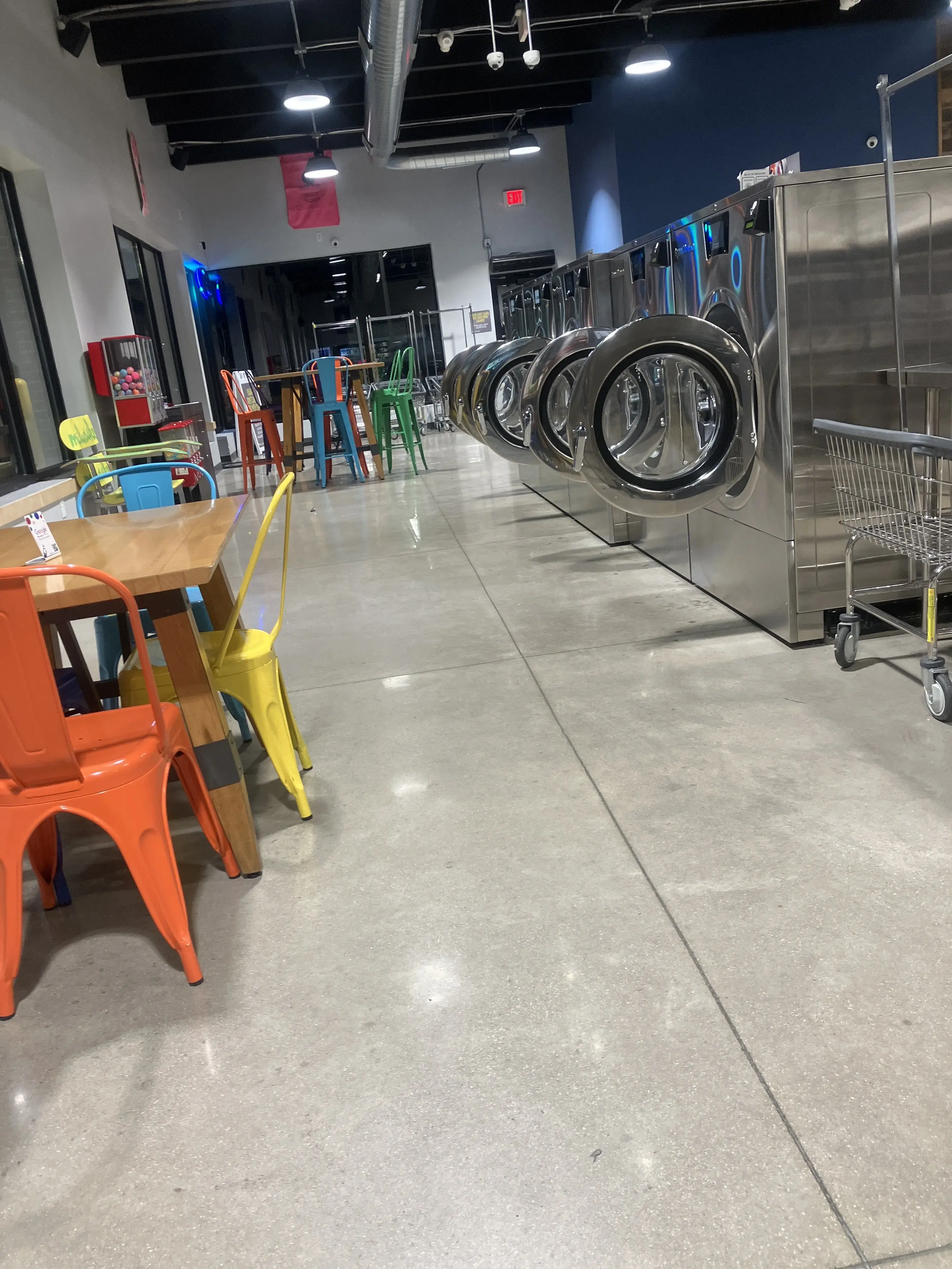 Quick Wash Laundromats on Villard thumbnail 15