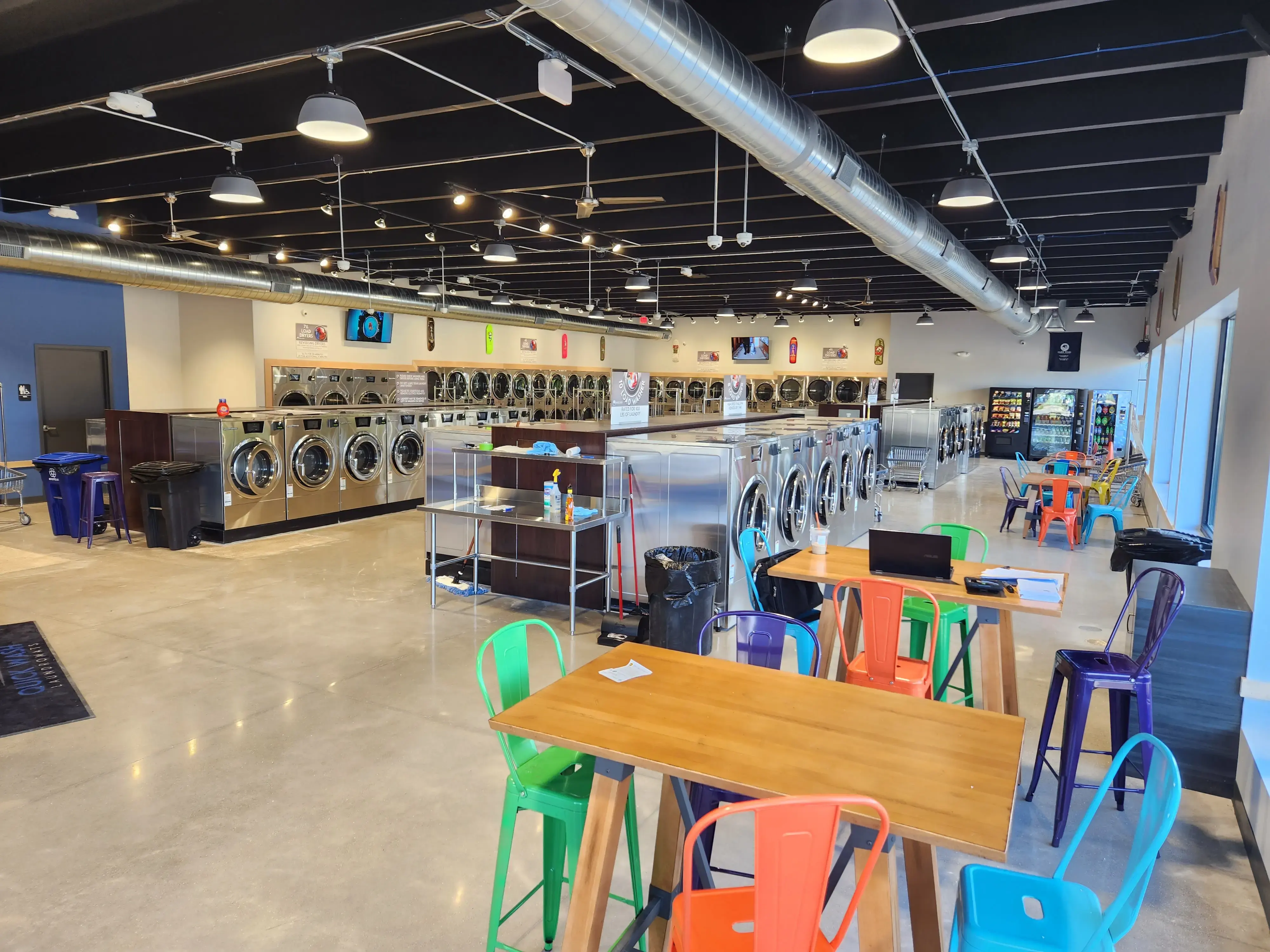 Quick Wash Laundromats on Villard thumbnail 14