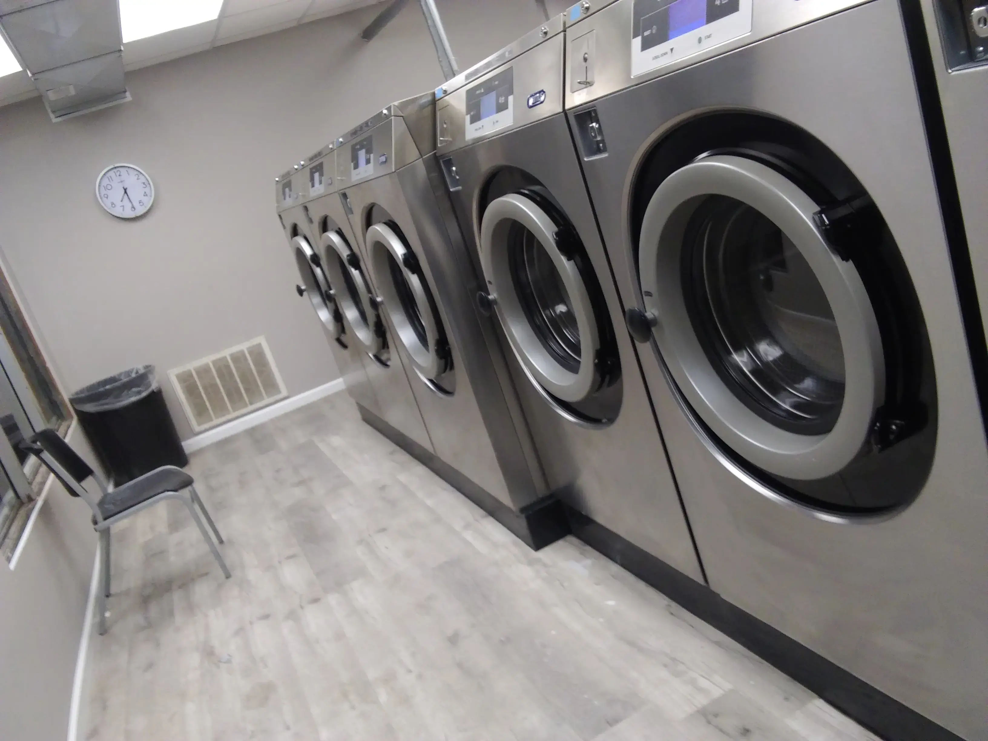 Quickclean Laundromat thumbnail 12