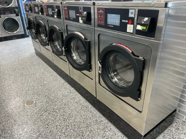 QuickSpin Laundromat - Image 12