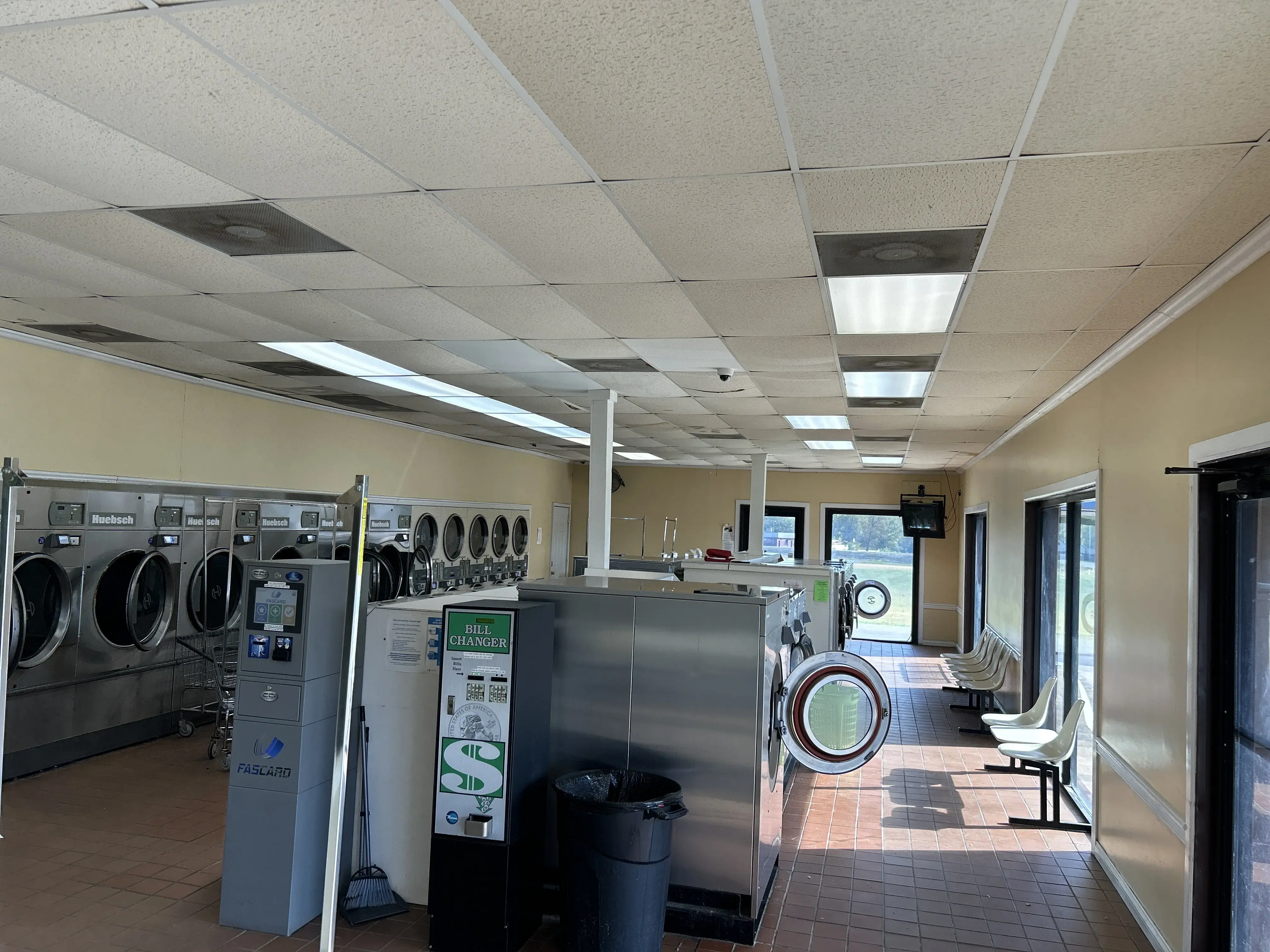 Quickwash Coin Laundry thumbnail 2