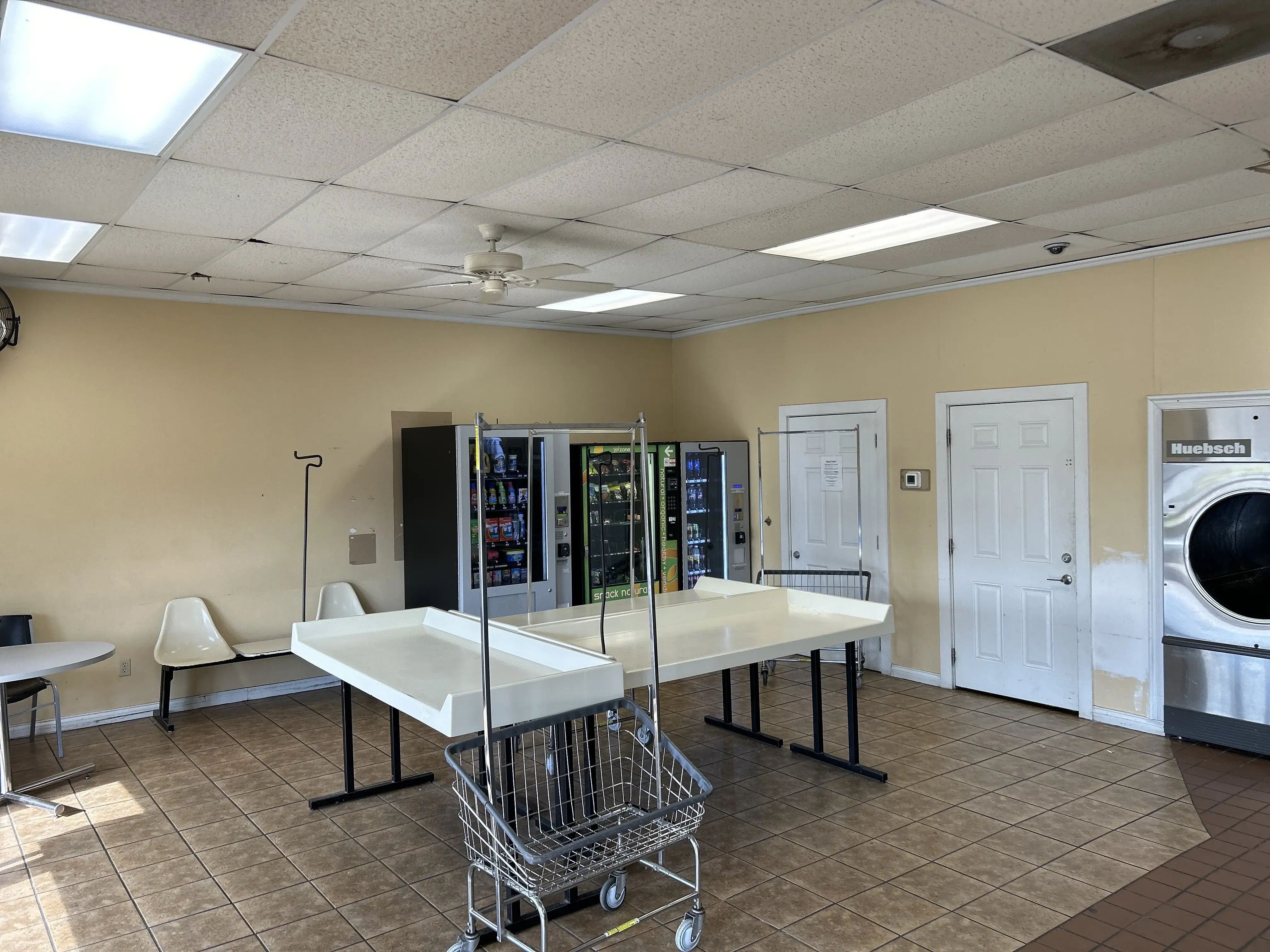 Quickwash Coin Laundry - Image 3