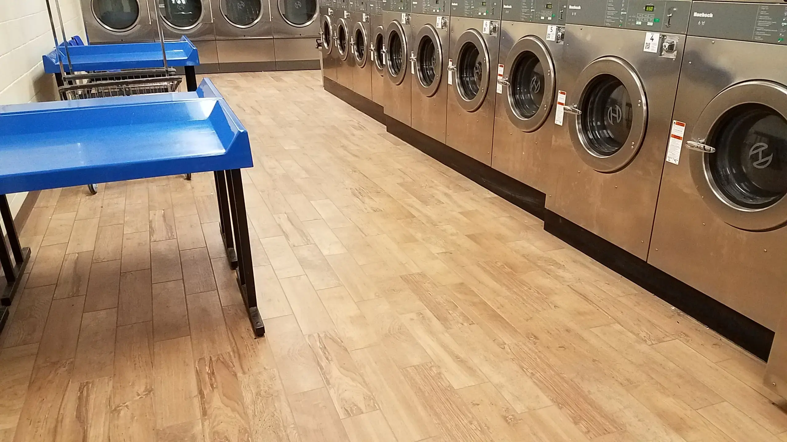 Quickwash Coin Laundry - Image 2