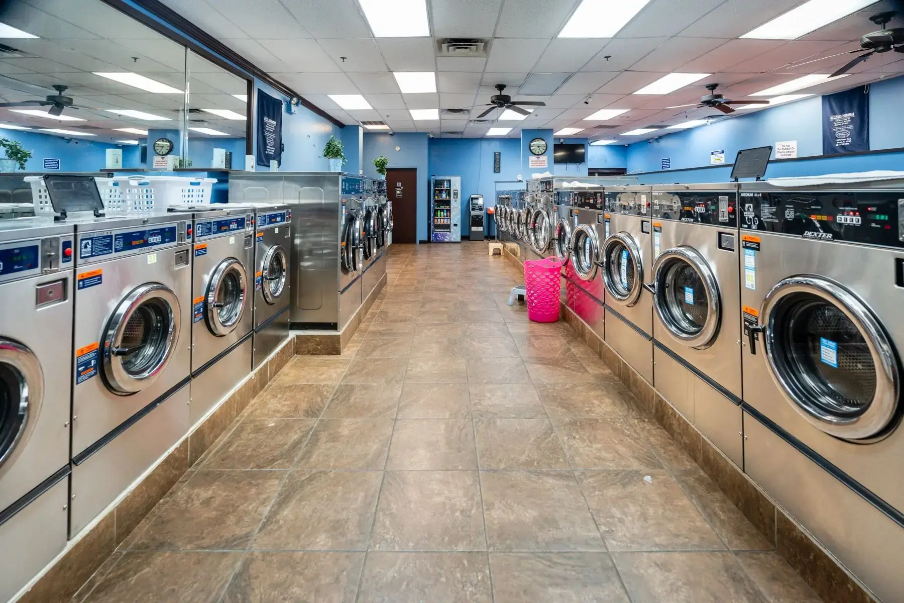 Quickwash laundromat - Image 2