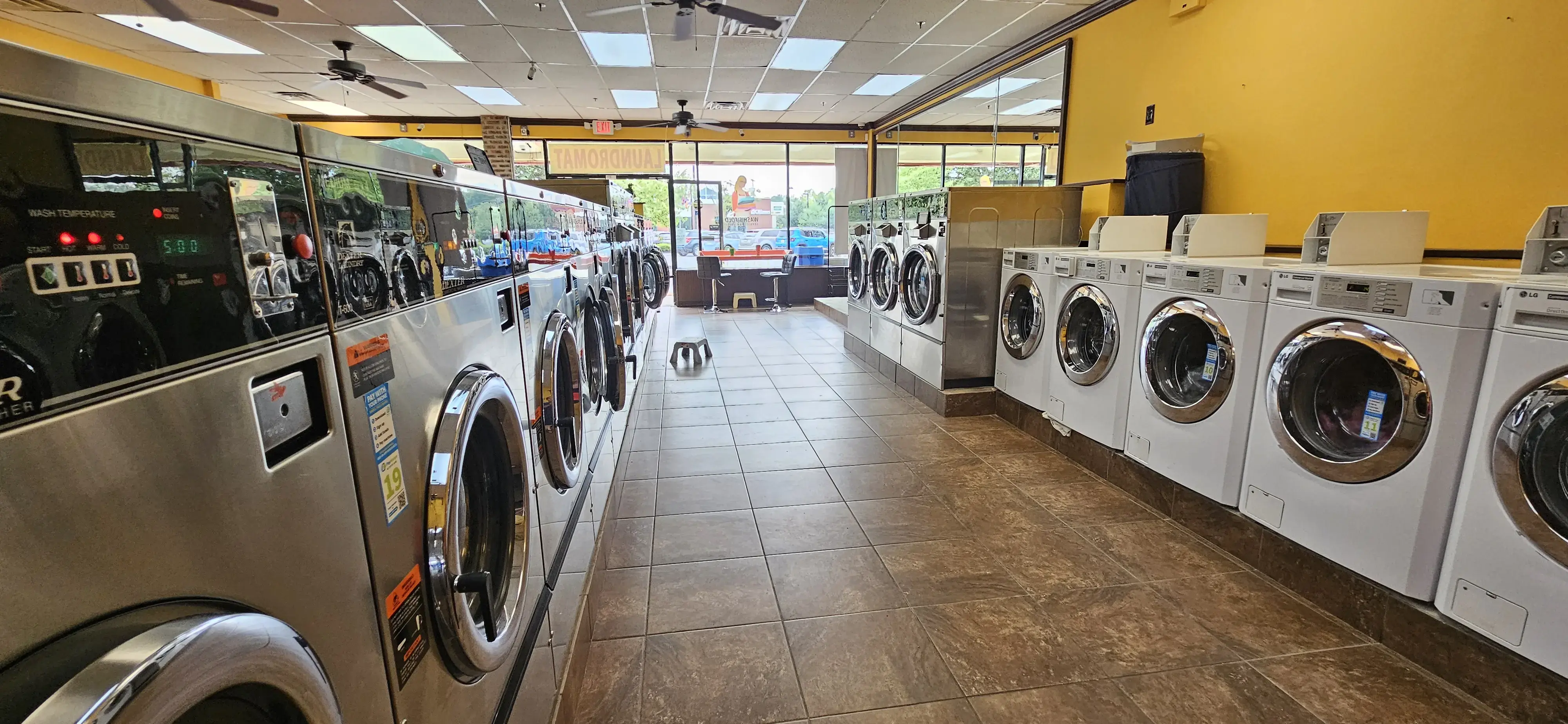 Quickwash laundromat thumbnail 18