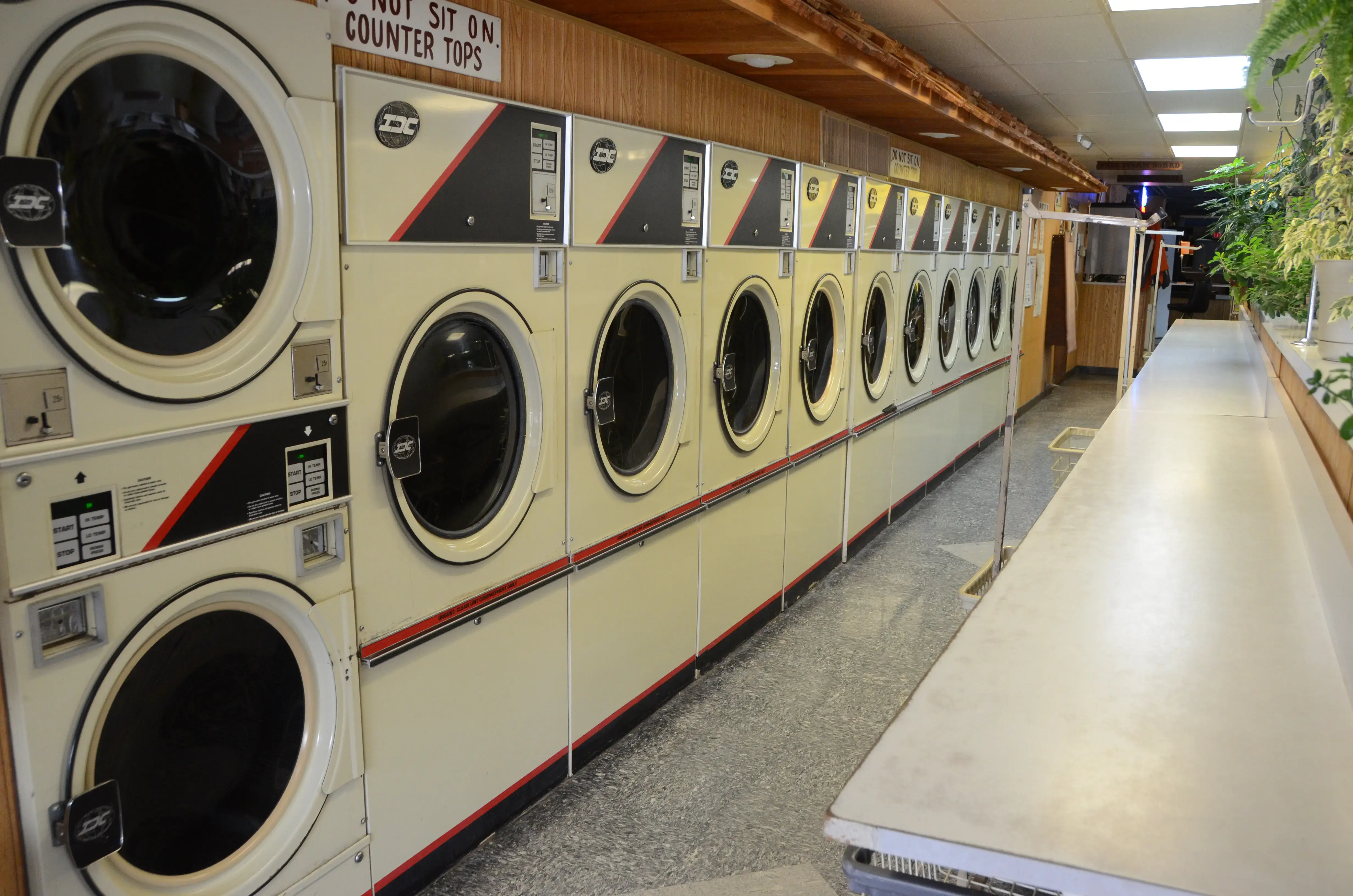 Quik Wash Laundromat - Image 18