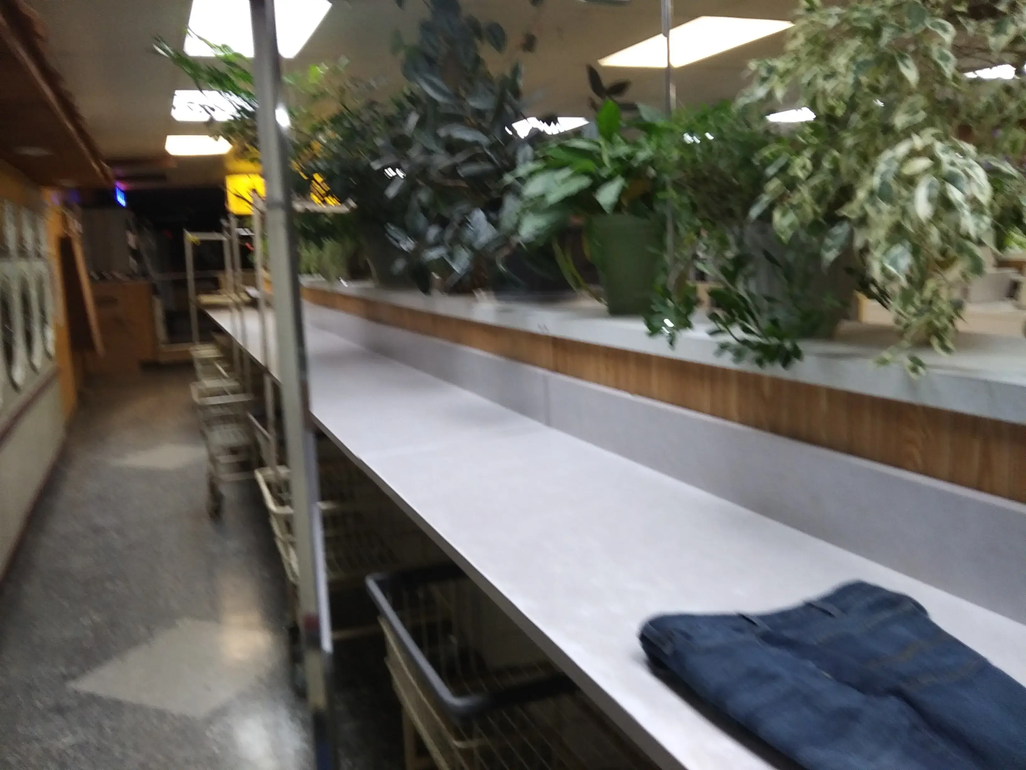 Quik Wash Laundromat - Image 12