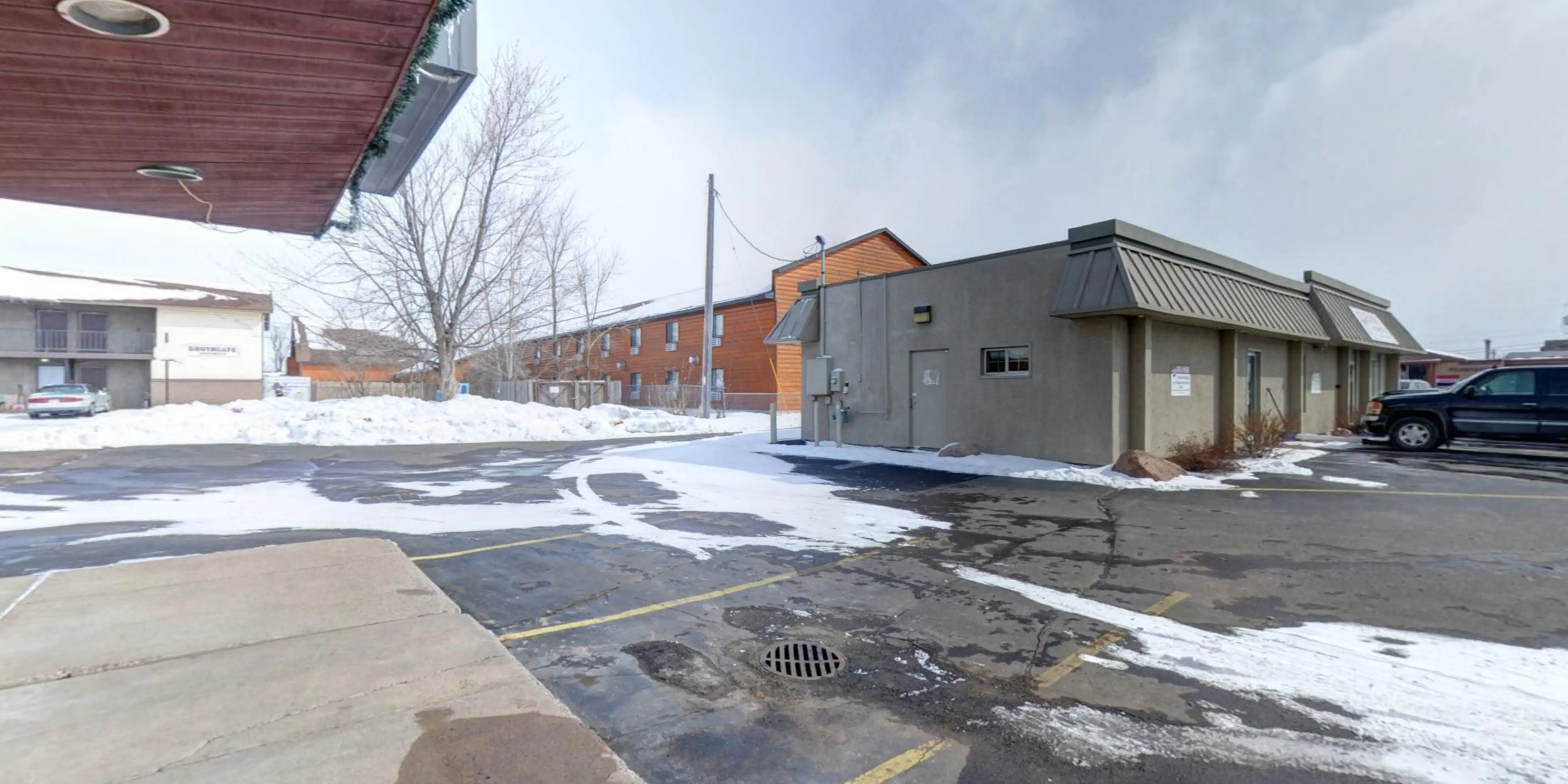 Quik Wash Laundromat thumbnail 13