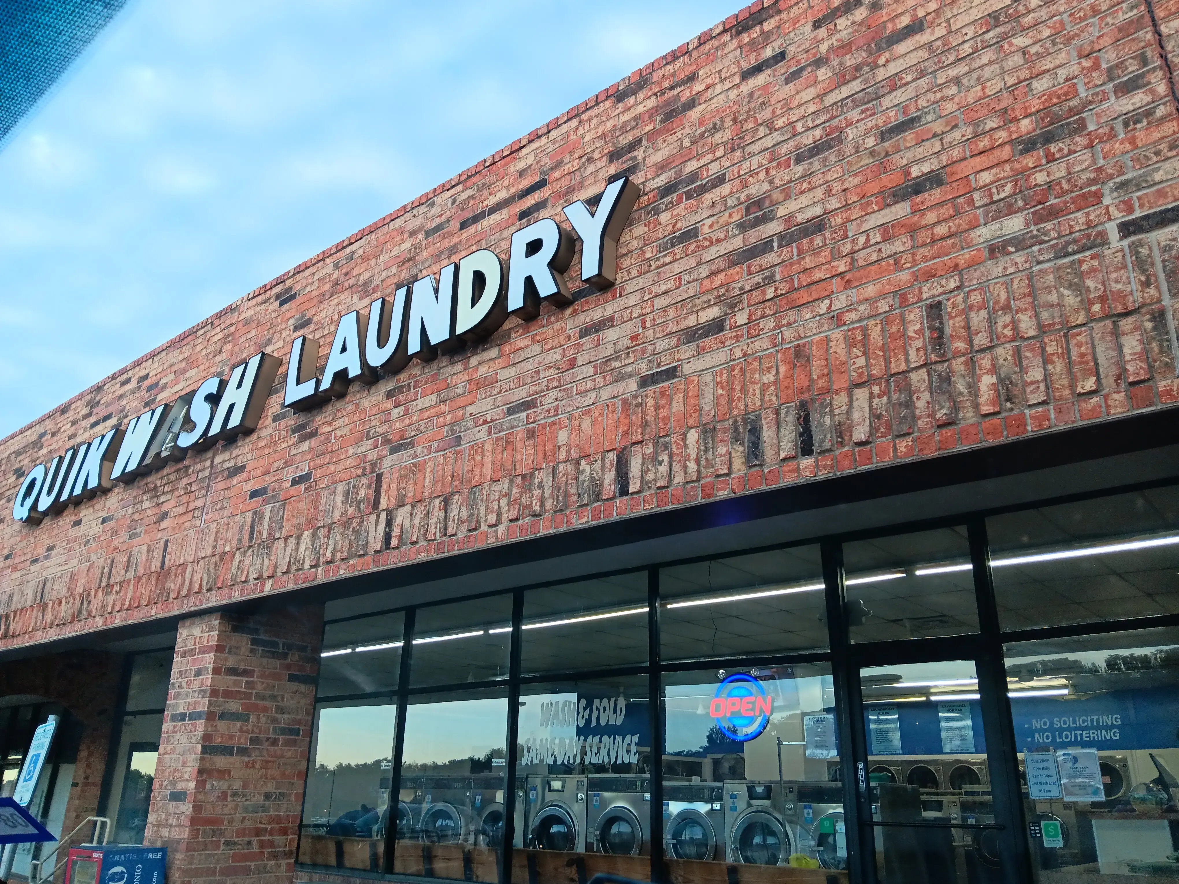 Quik Wash Laundry - Image 3
