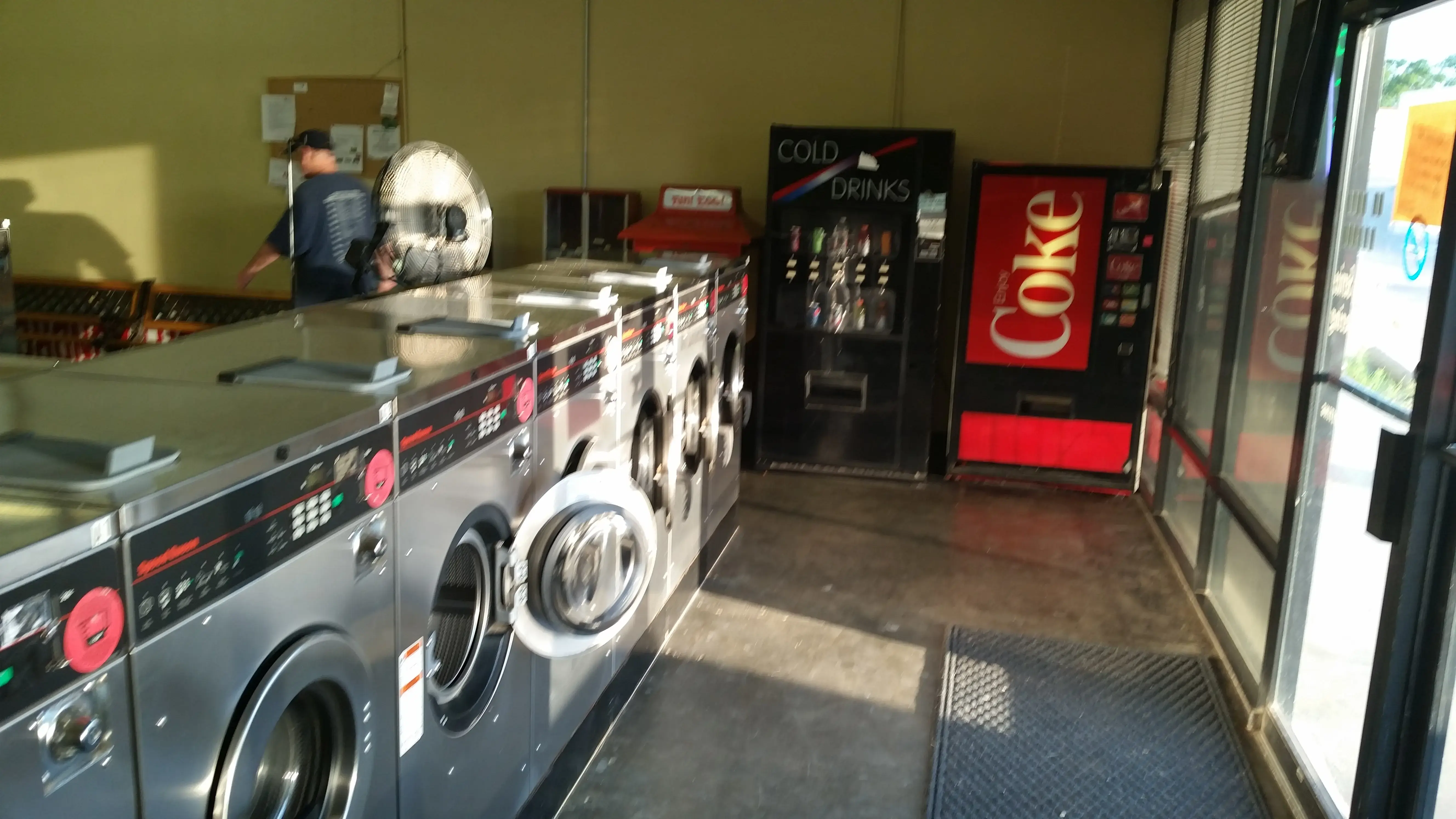 Quik Wash Laundry - Image 16
