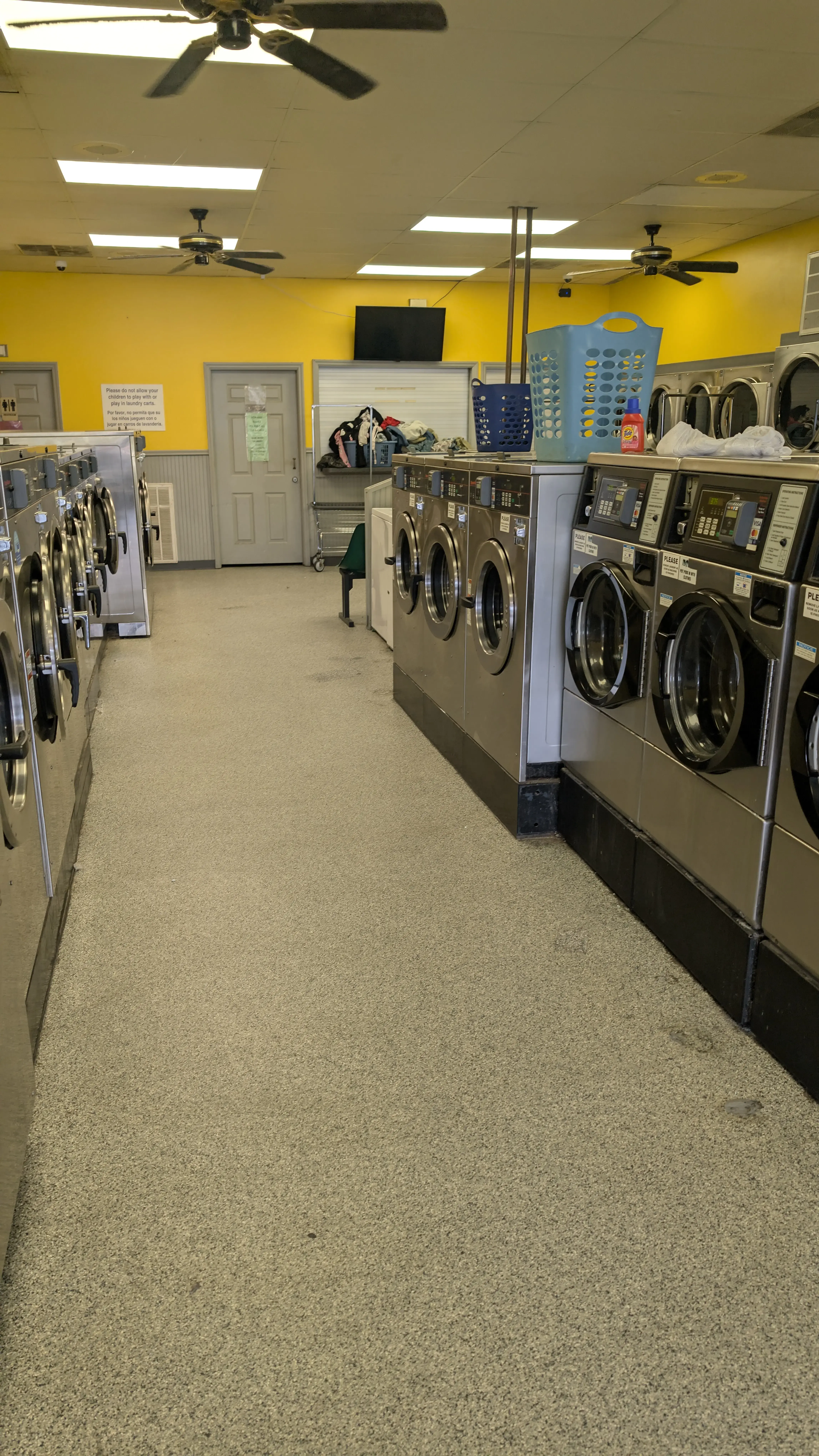 Quik Wash Laundry - Image 2