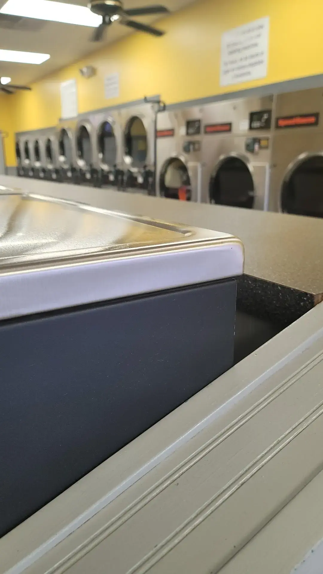 Quik Wash Laundry thumbnail 3