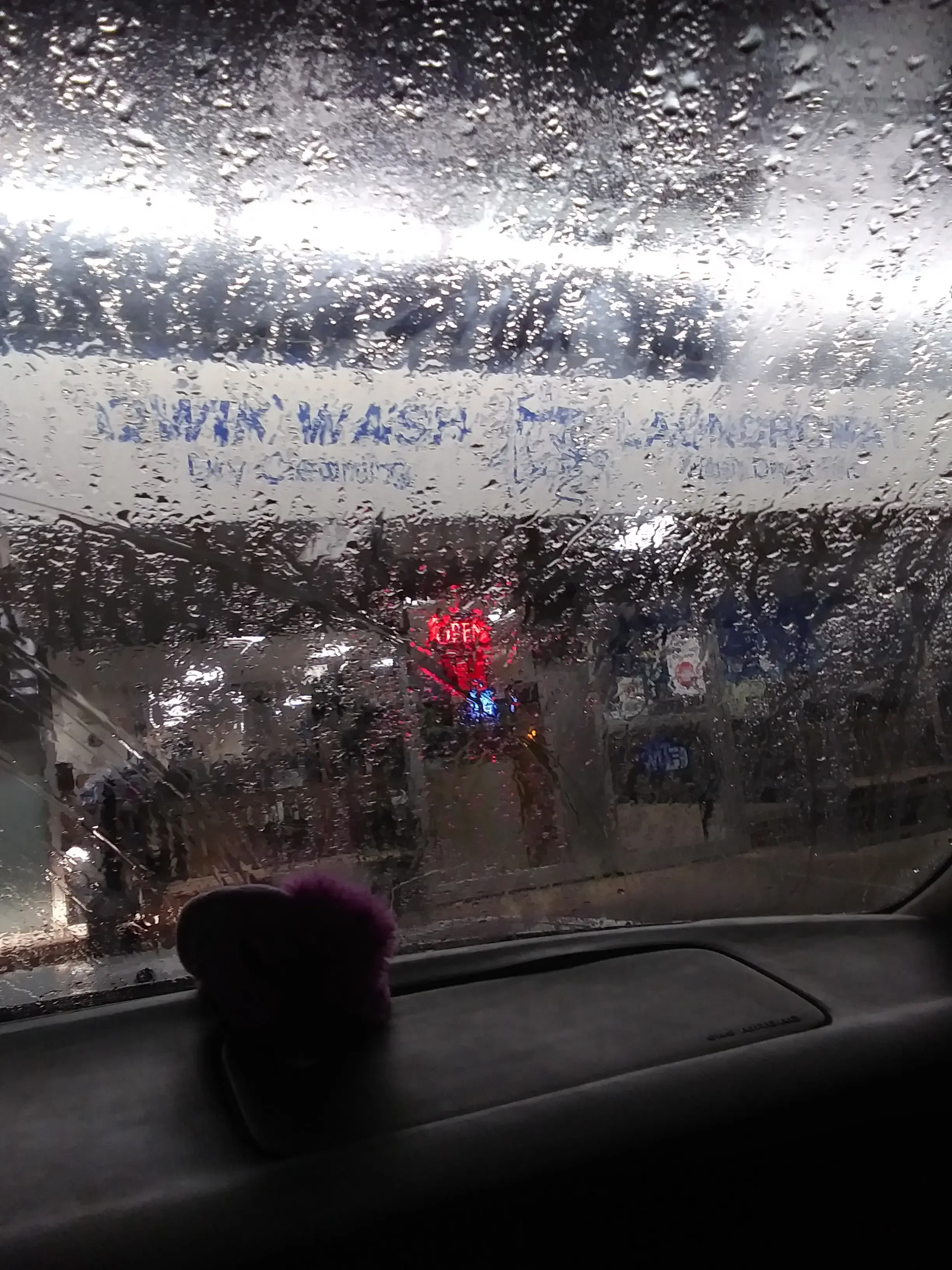 Qwik Wash Laundromat - Image 10