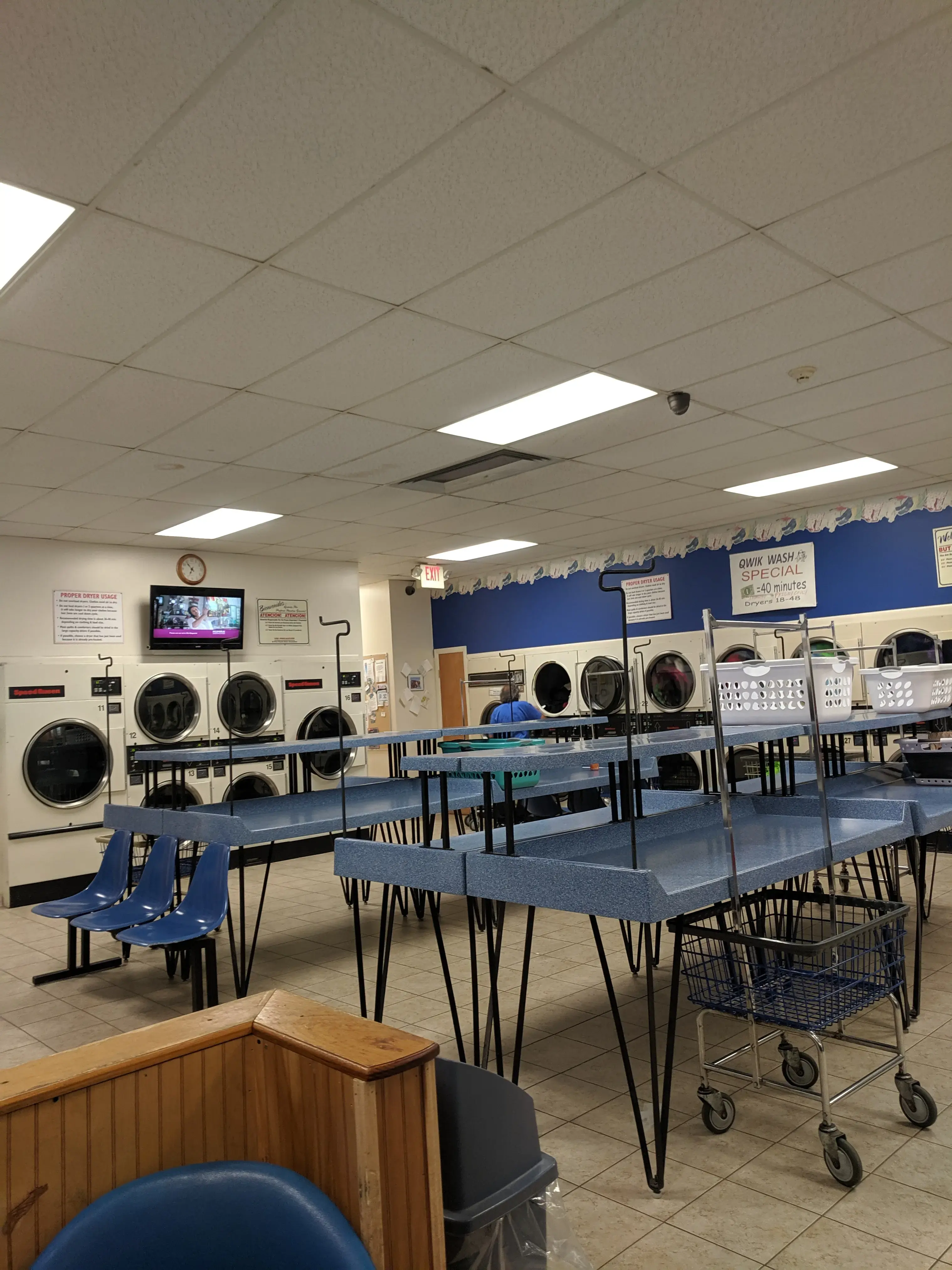 Qwik Wash Laundromat - Image 7