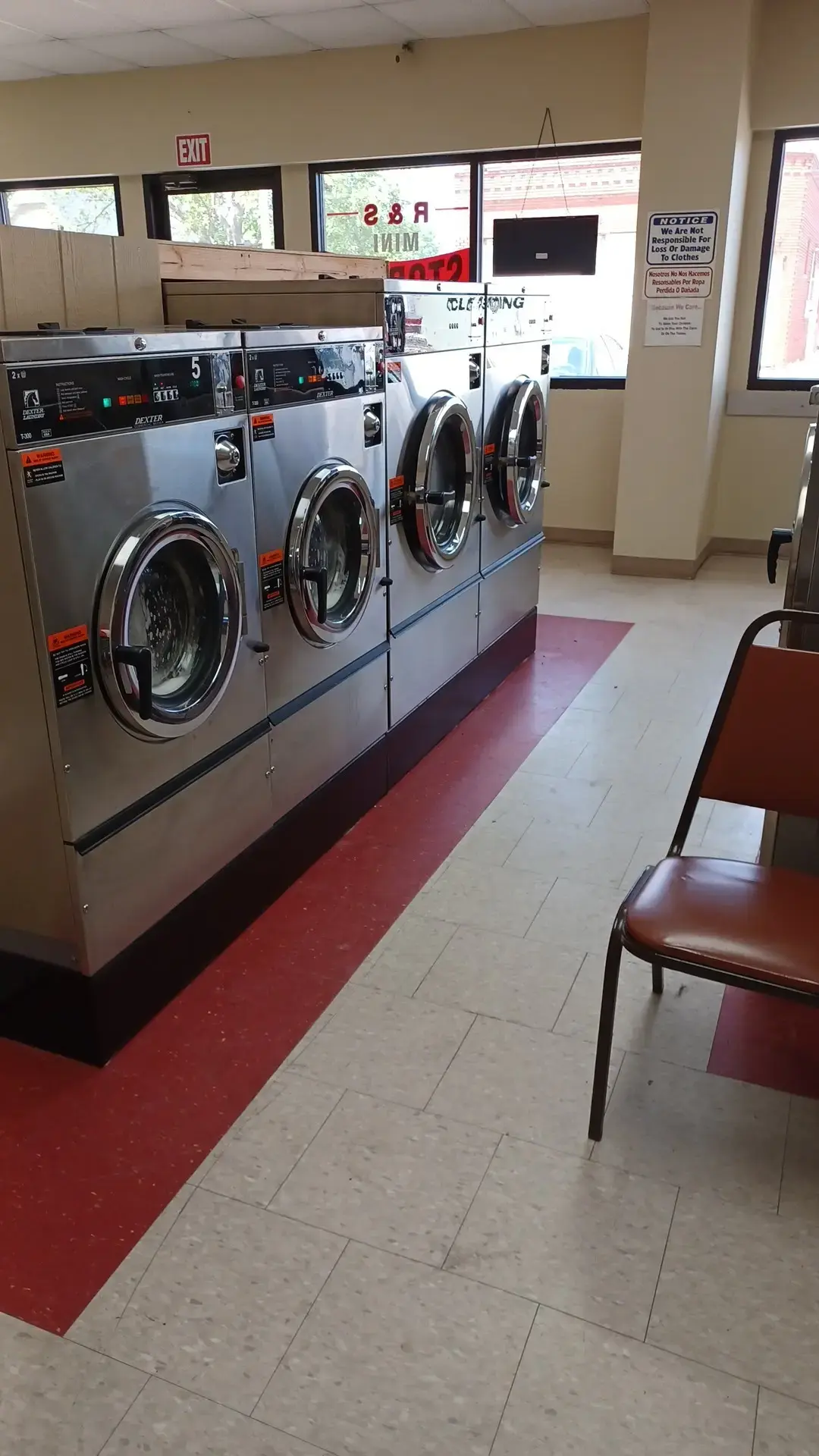 R & S Mini Storage & Laundromat - Image 2