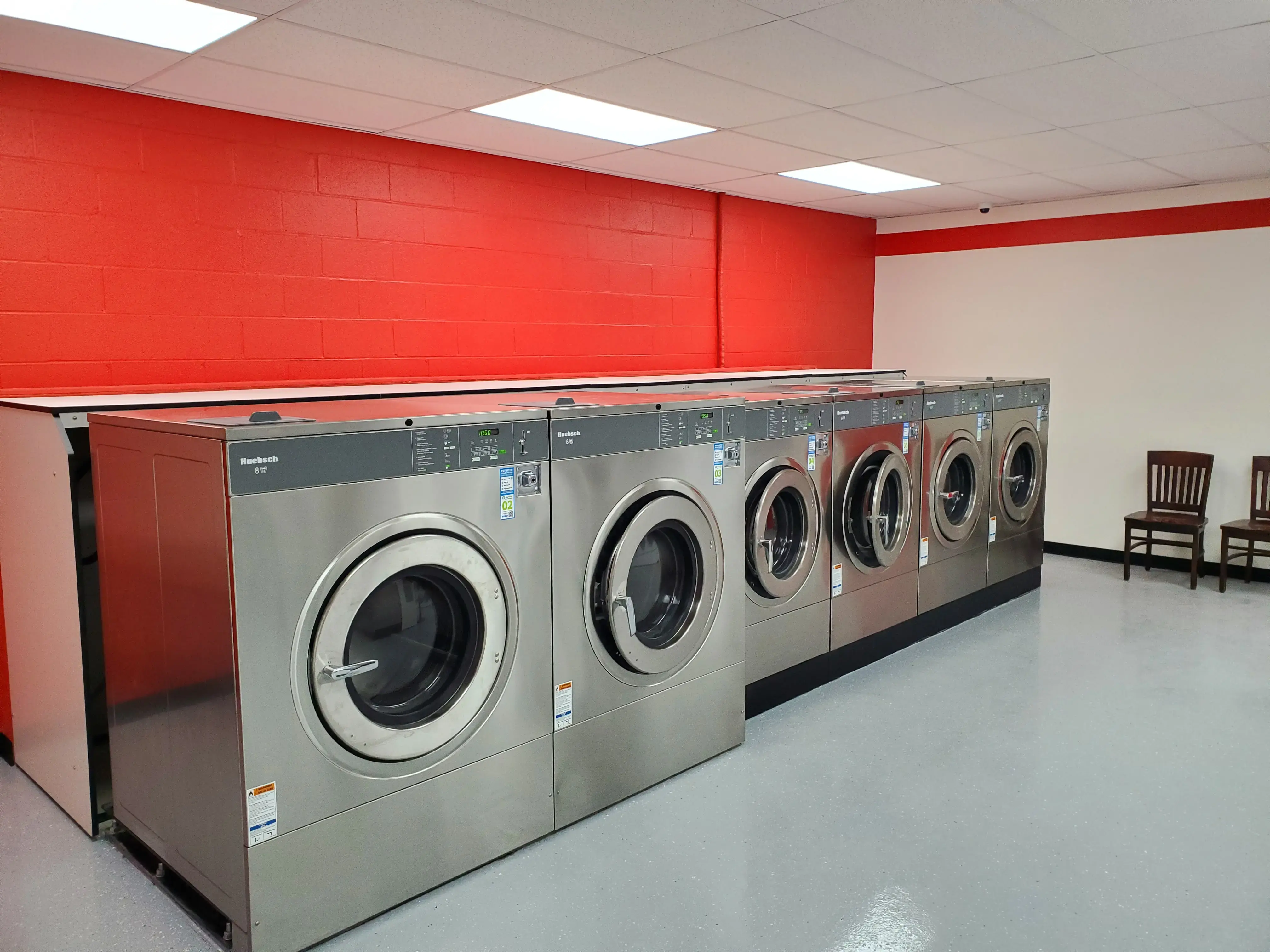 R7 Laundry - Image 5