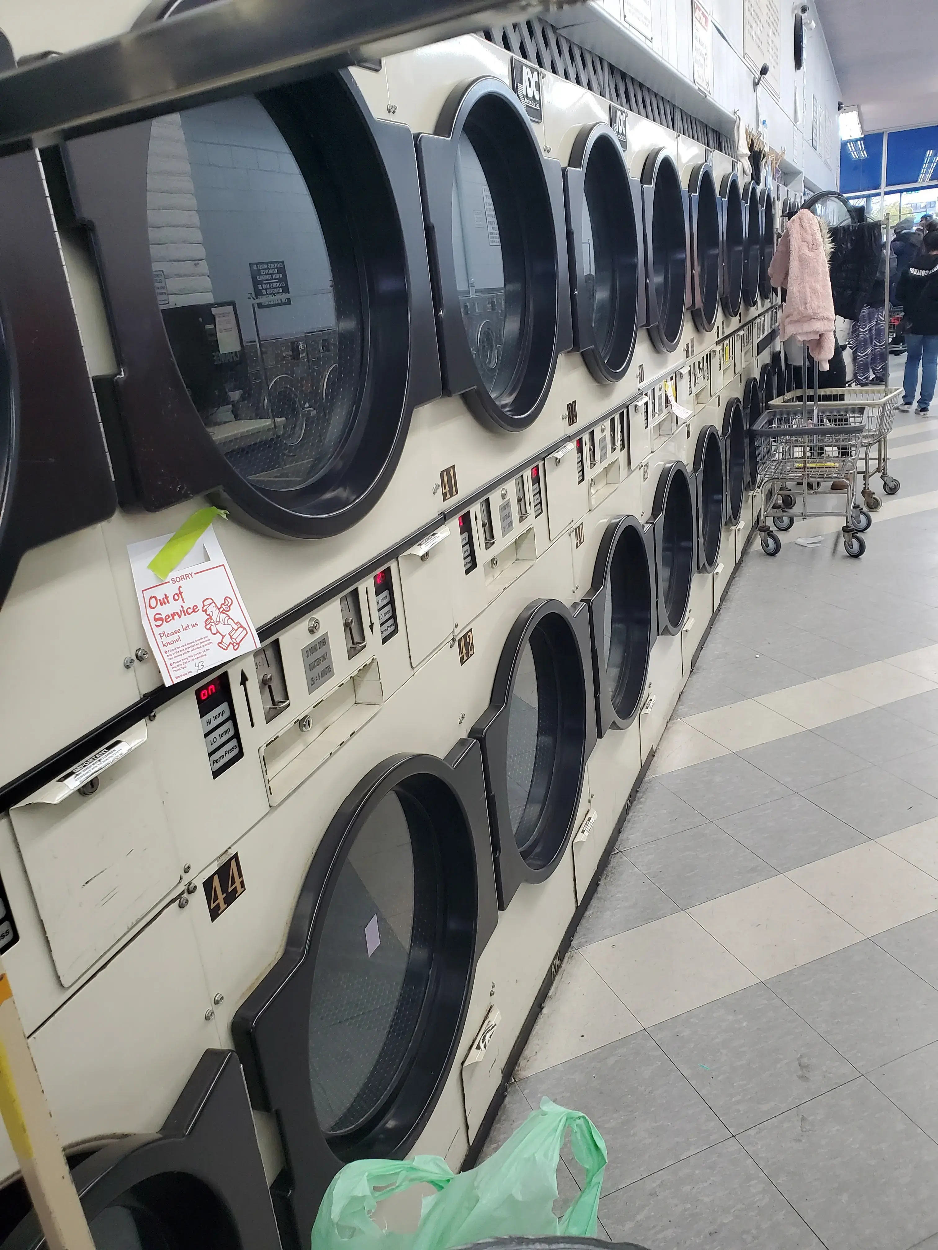 RAG's Coin Laundry - Image 20