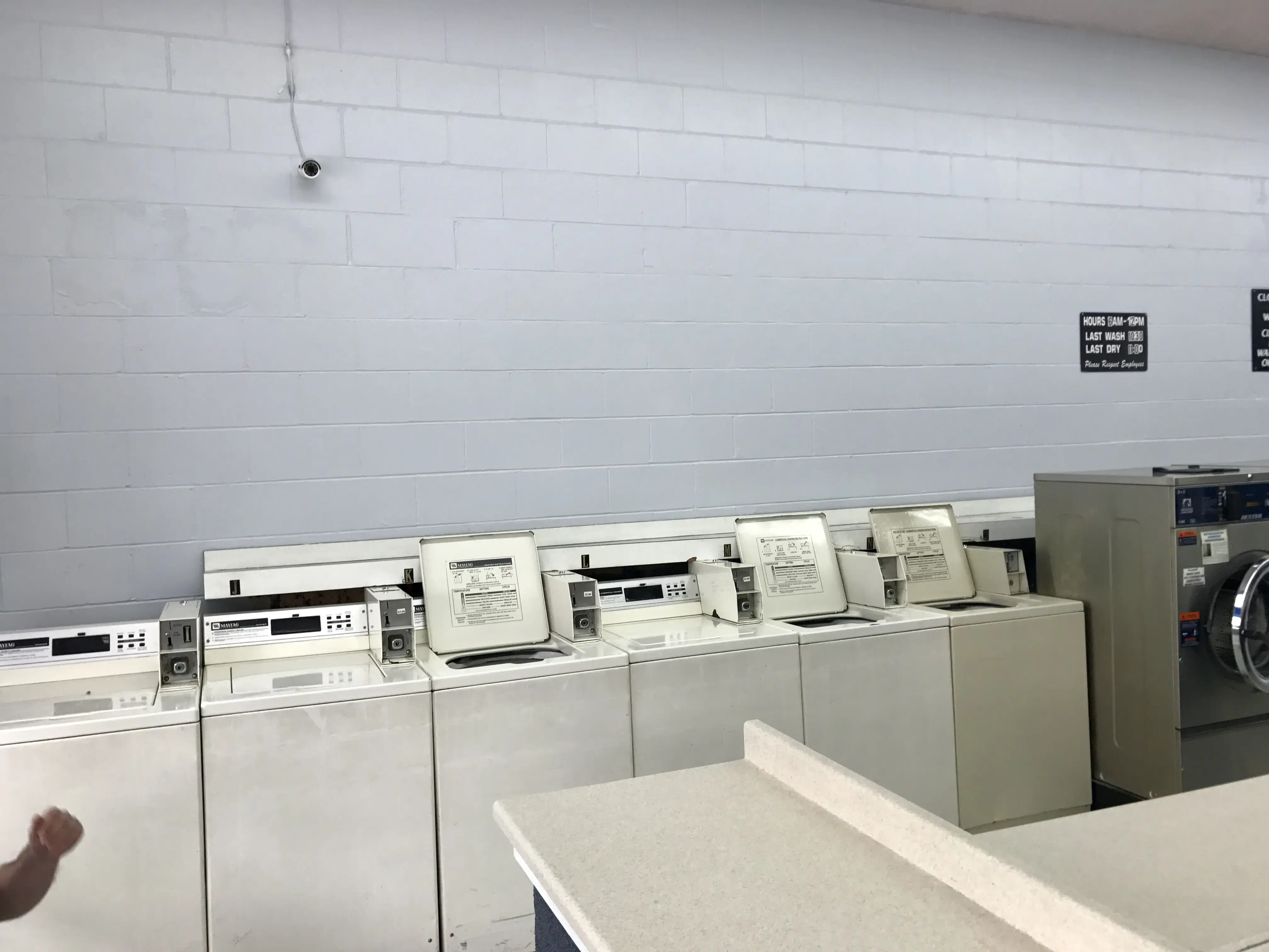 RAG's Coin Laundry thumbnail 9
