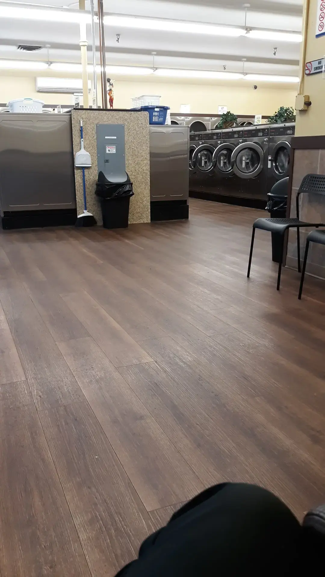 Rain City Laundry - Image 16