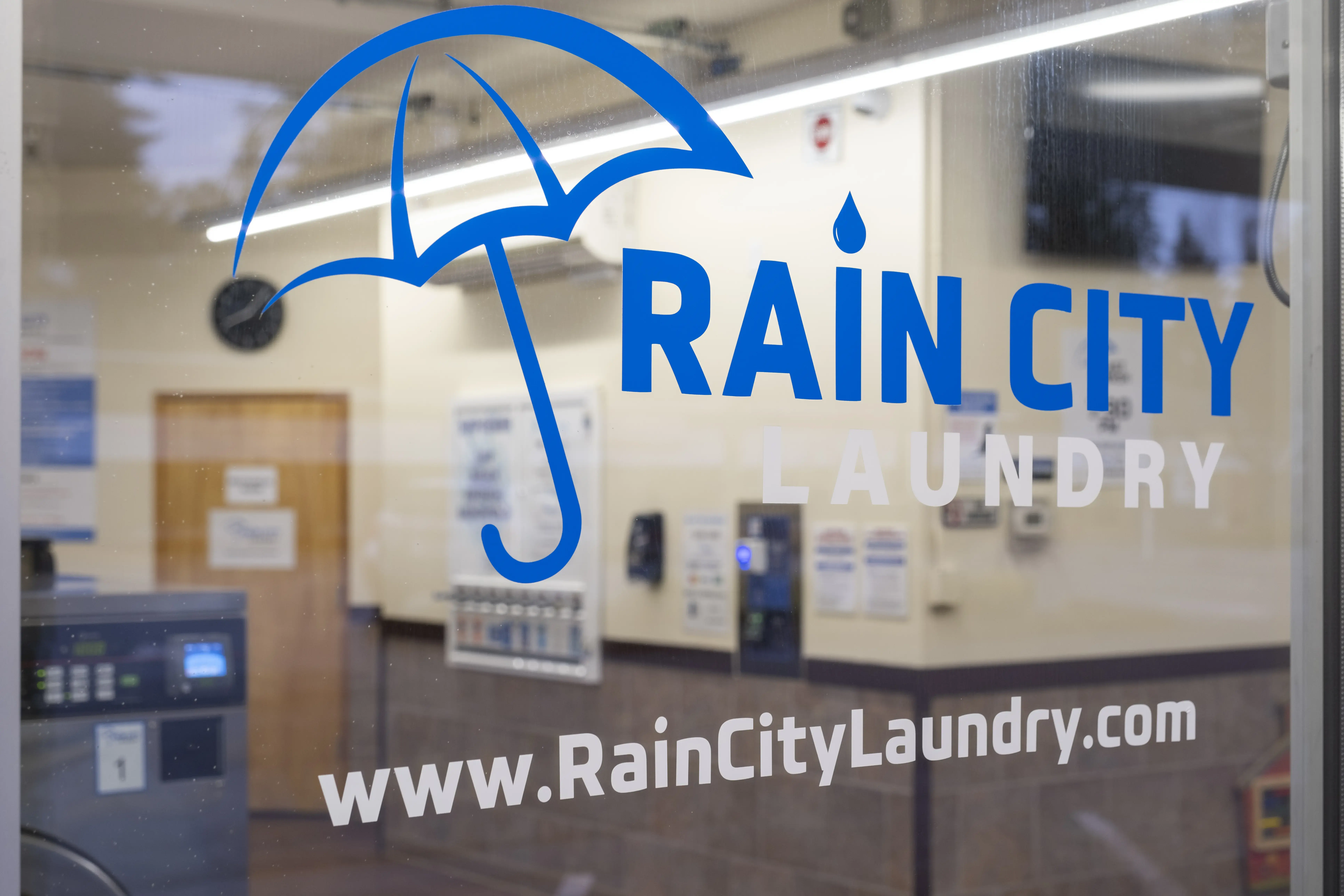 Rain City Laundry - Image 10