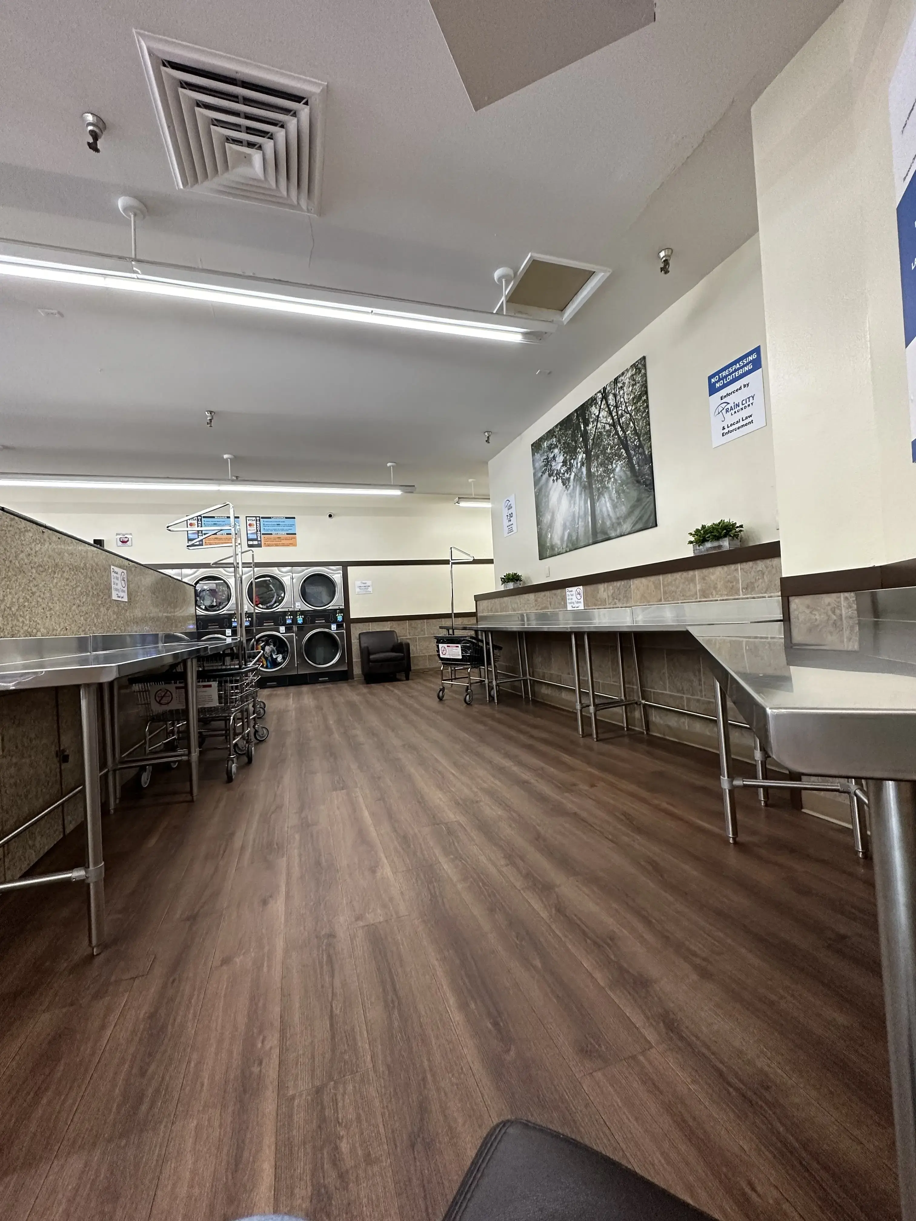 Rain City Laundry thumbnail 9