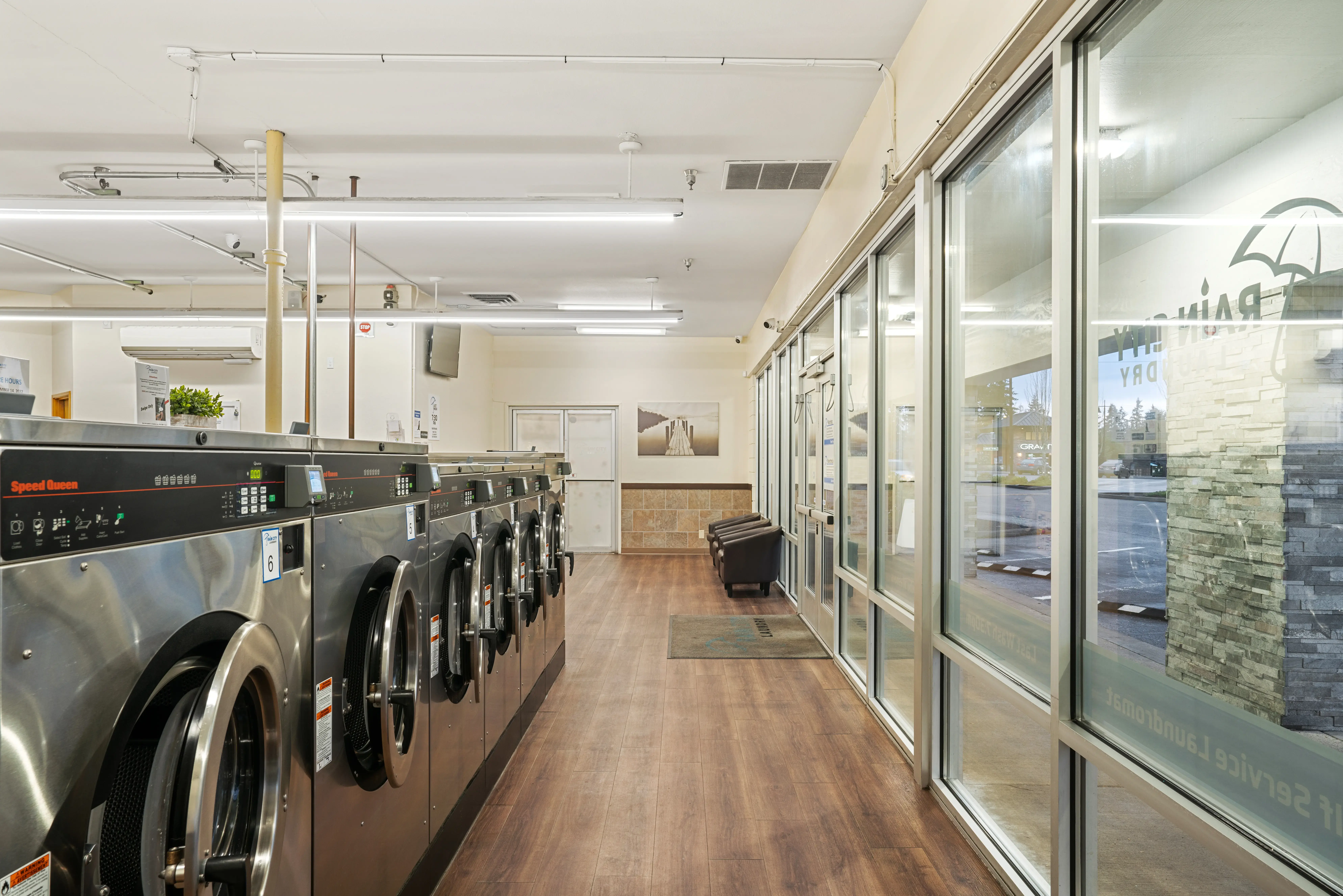 Rain City Laundry thumbnail 2