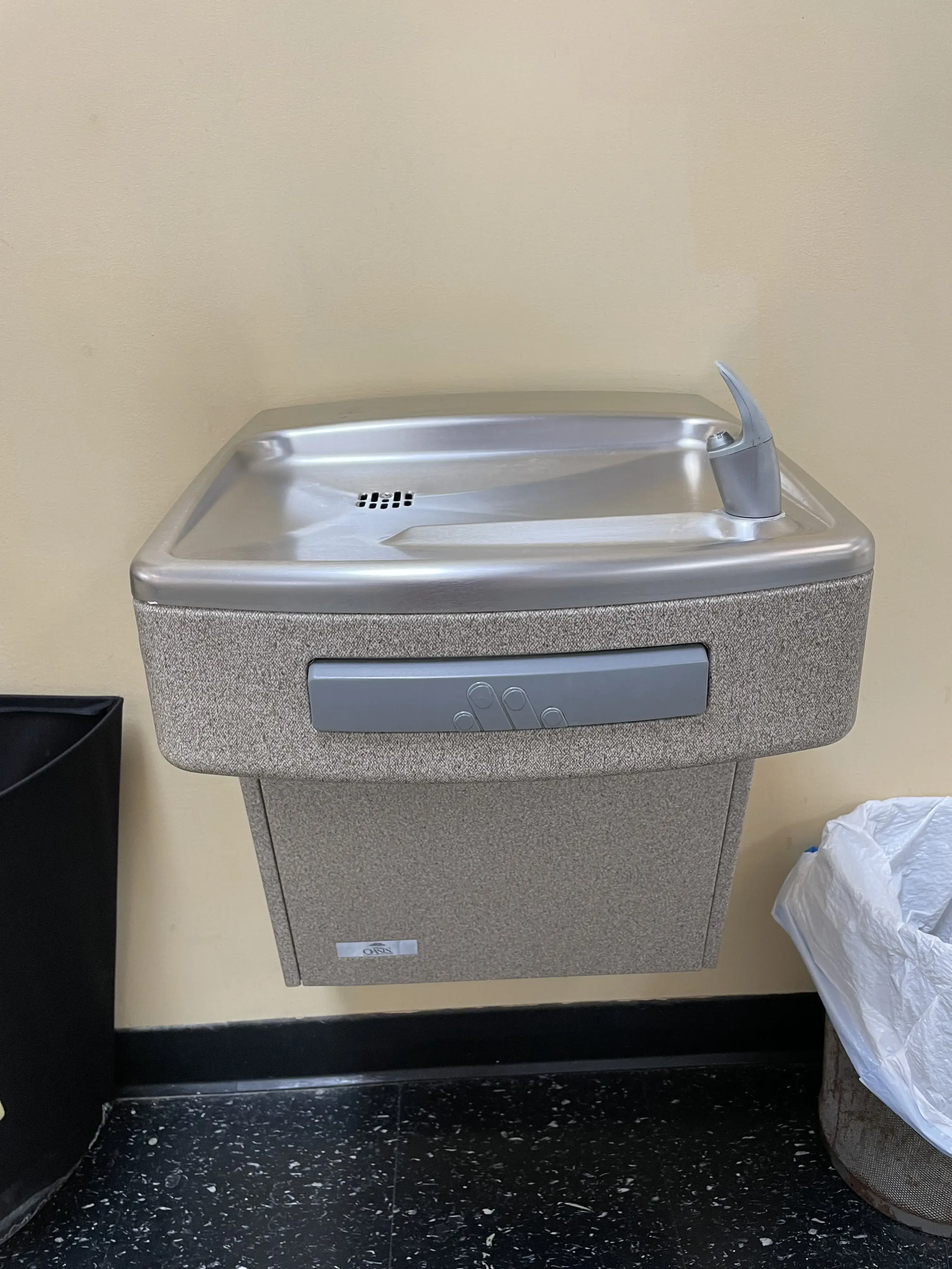 Rain Or Shine Laundromat thumbnail 9