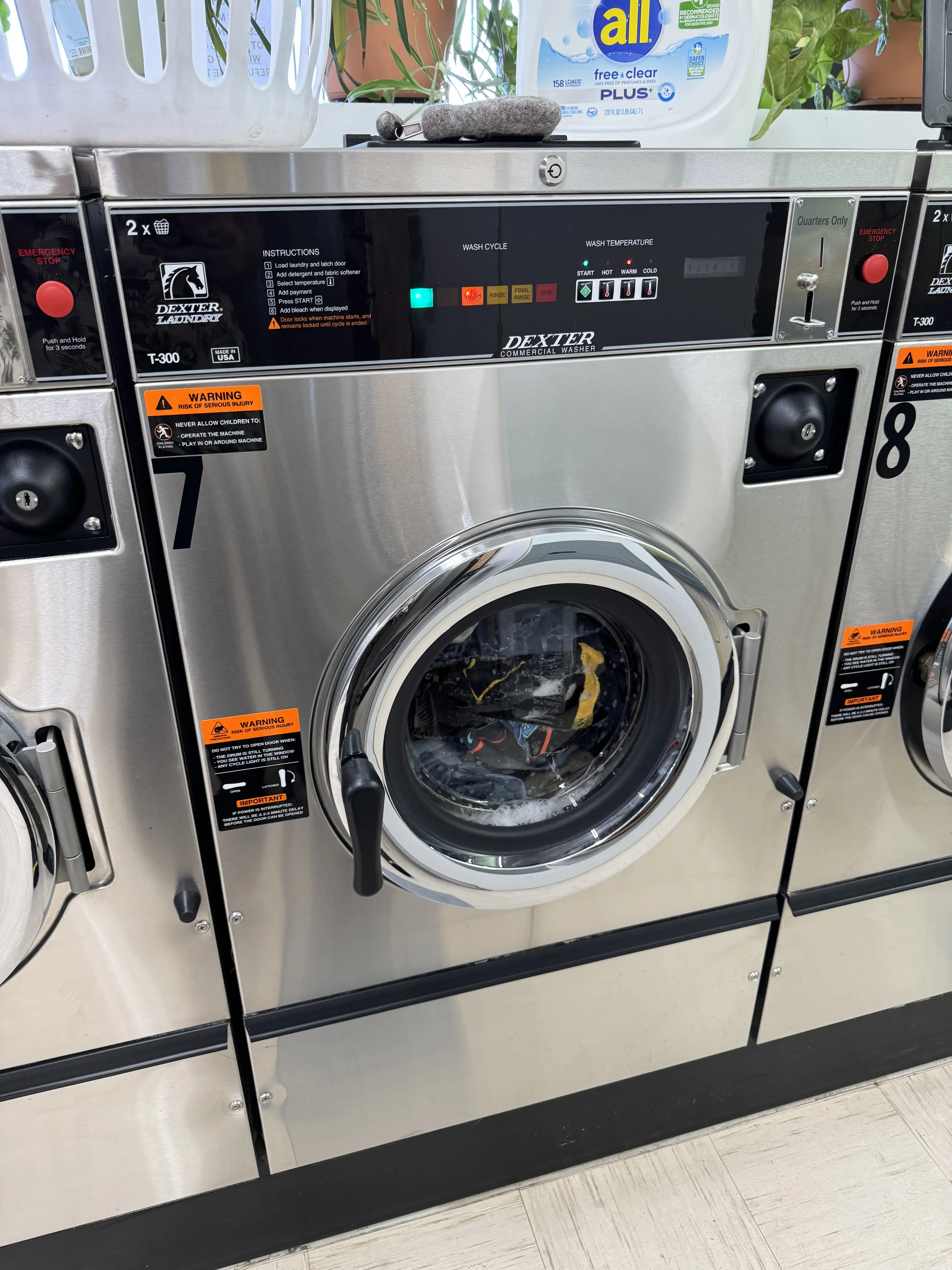 Rainbow Laundromat - Image 18