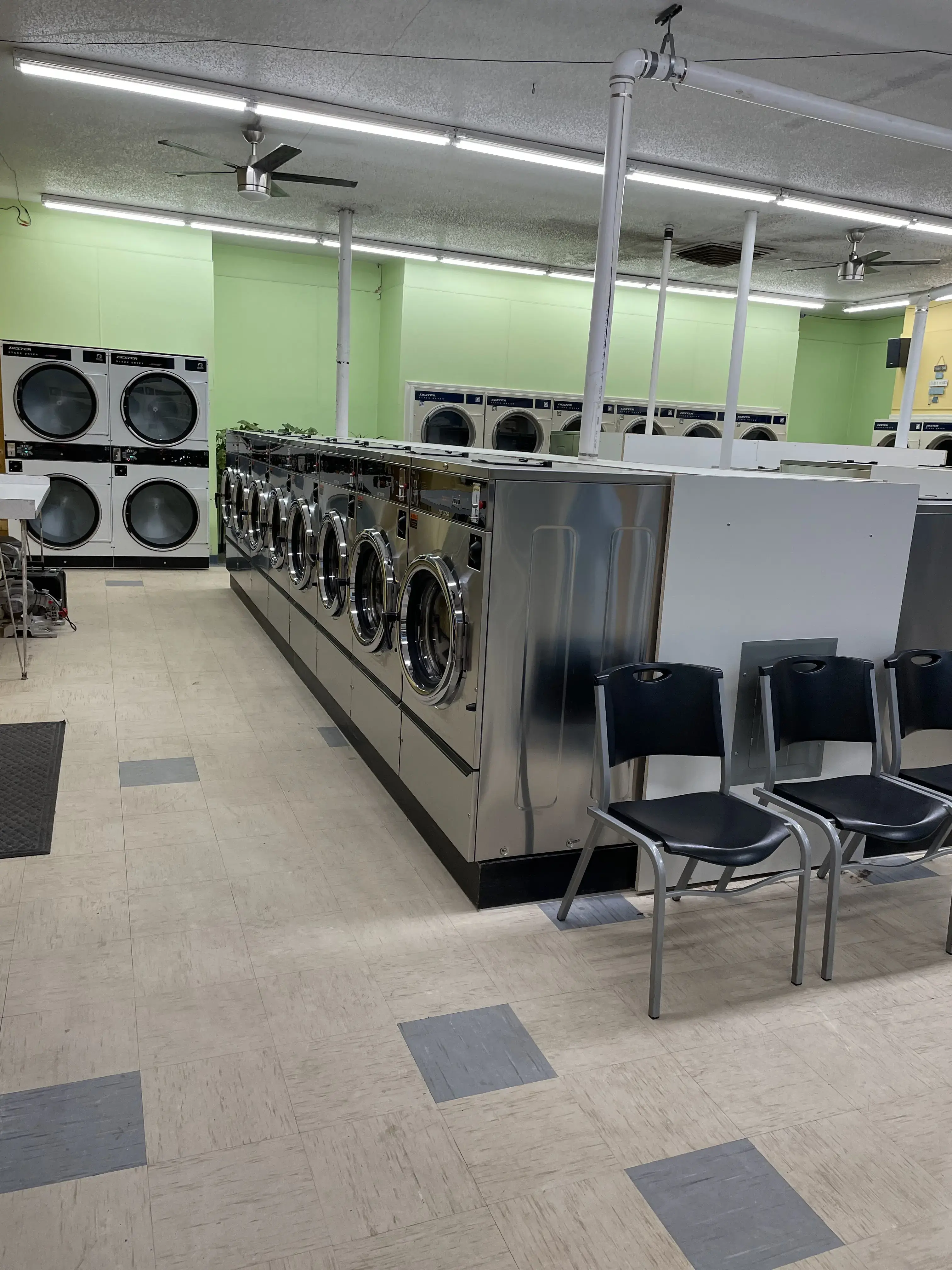Rainbow Laundromat - Image 7
