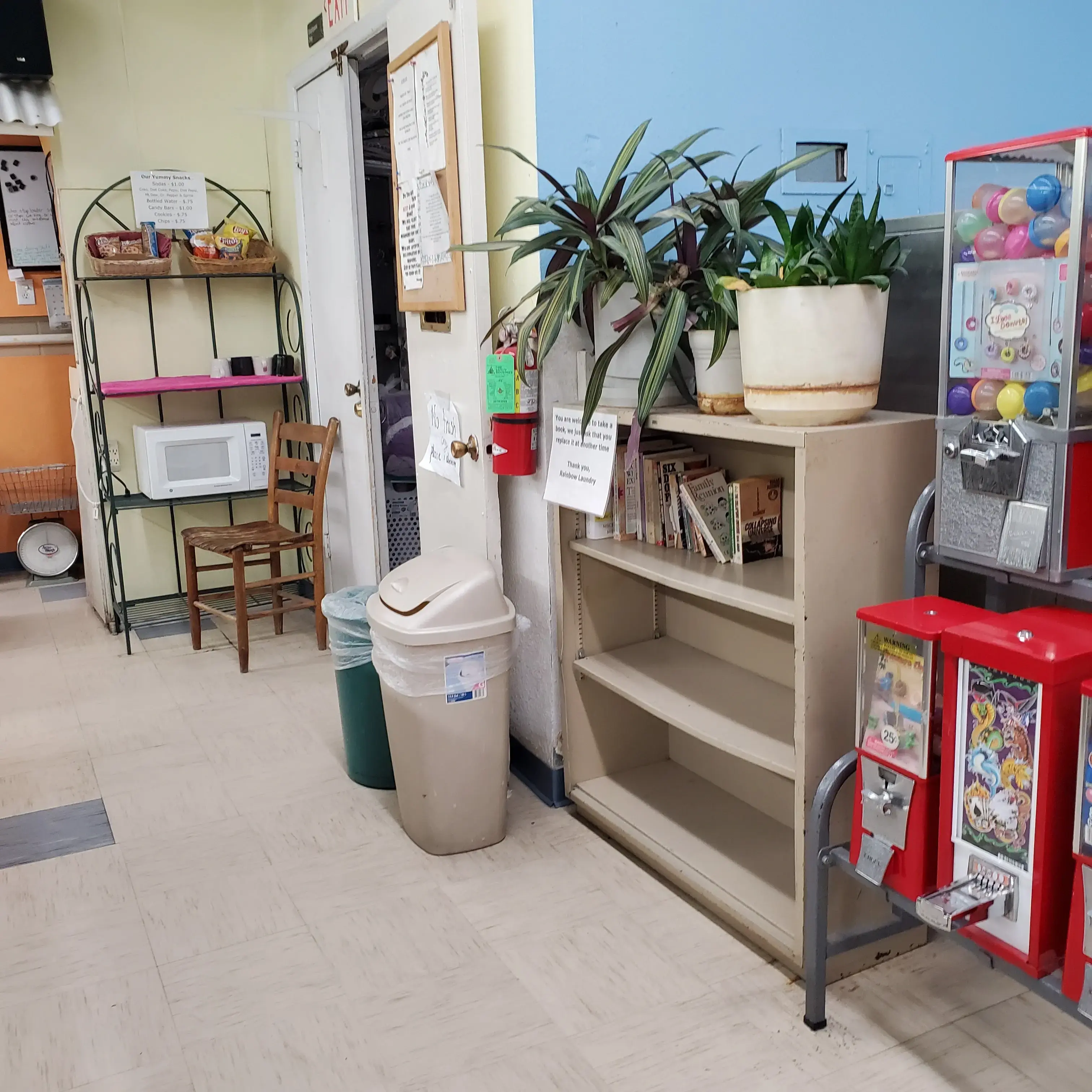 Rainbow Laundromat thumbnail 8