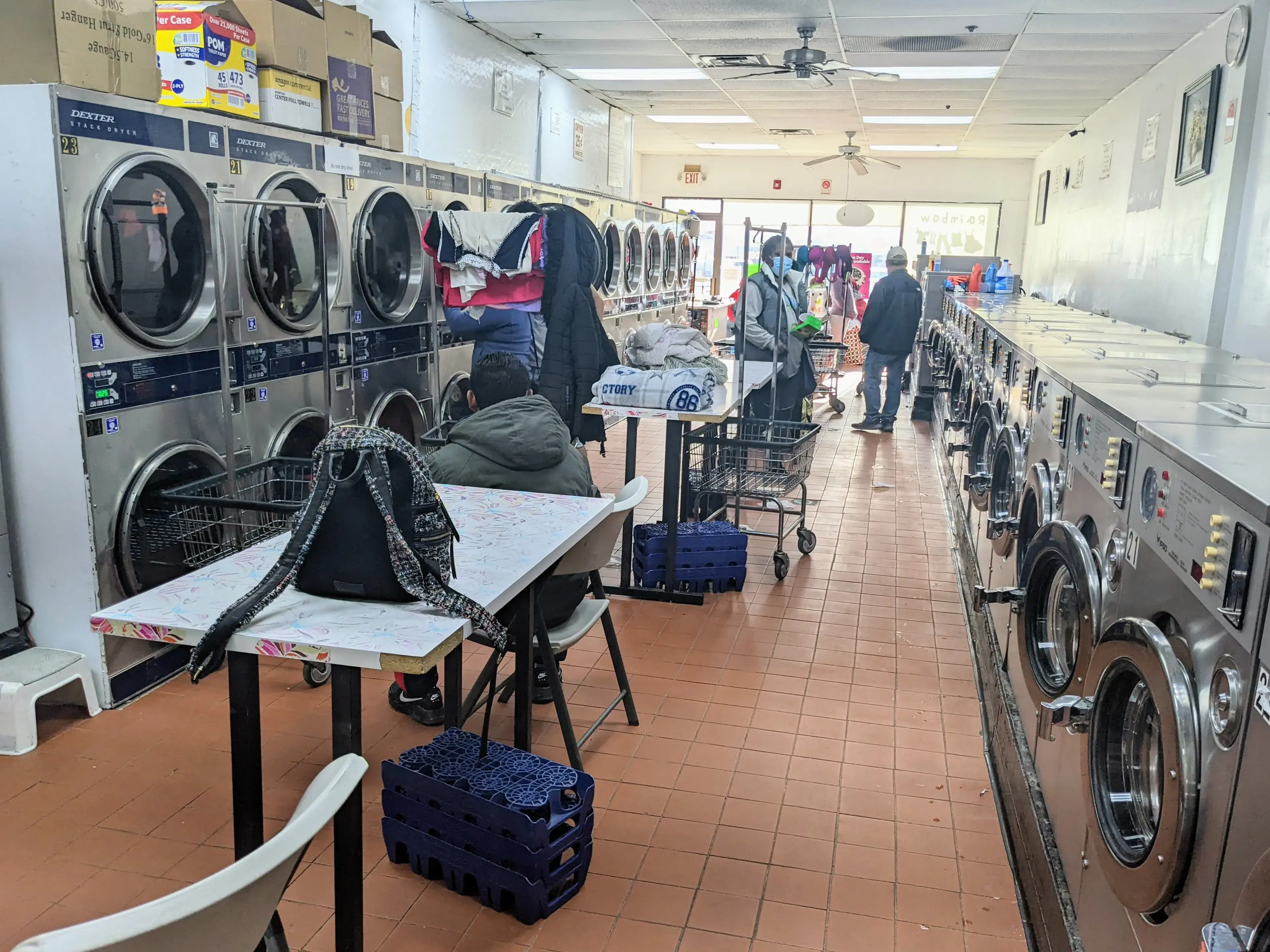 Rainbow Laundromat - Image 11