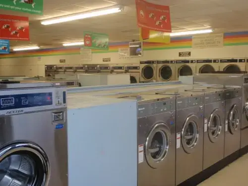 Rainbow Laundry Land Laundromat - Image 7