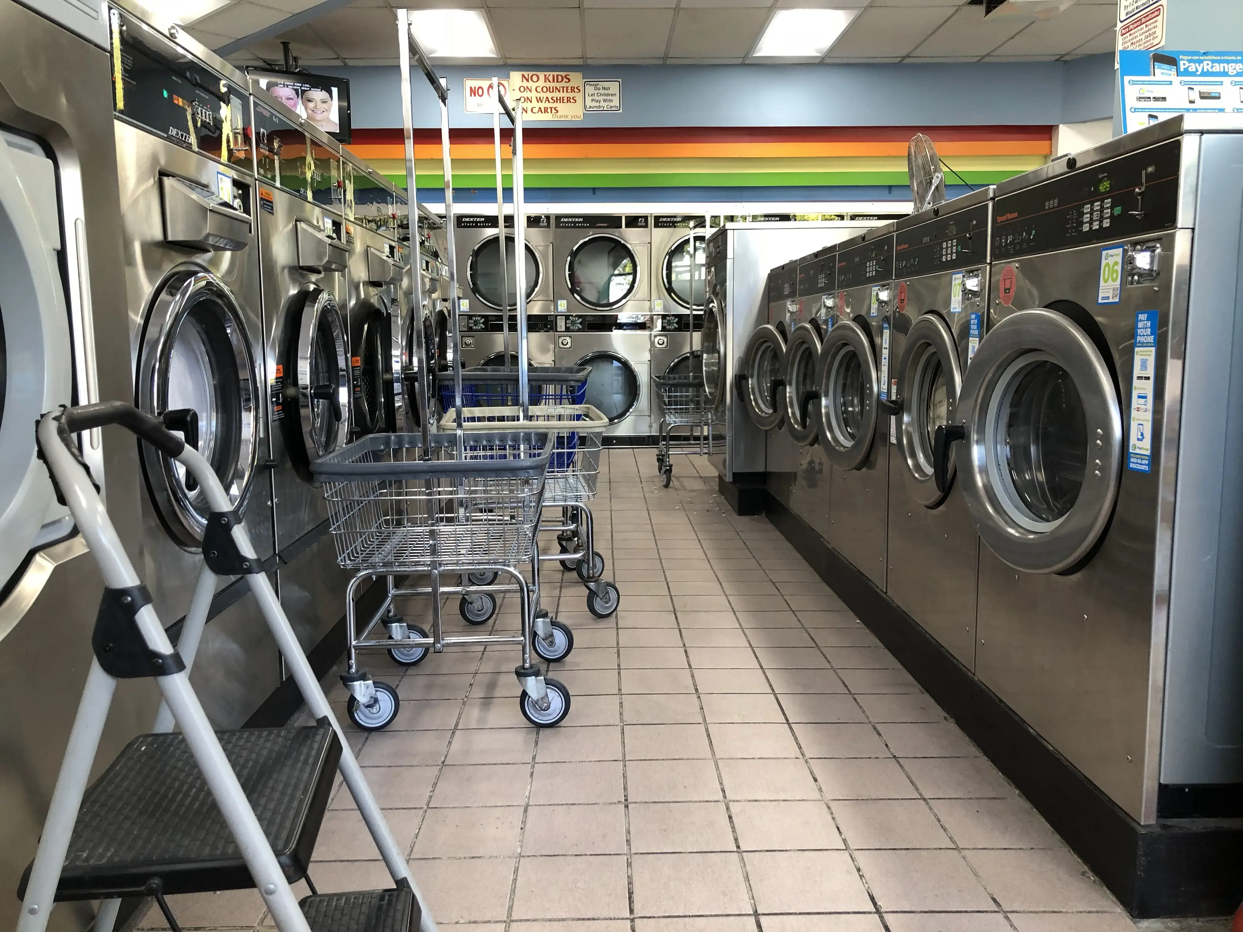 Rainbow Laundry & Water thumbnail 1