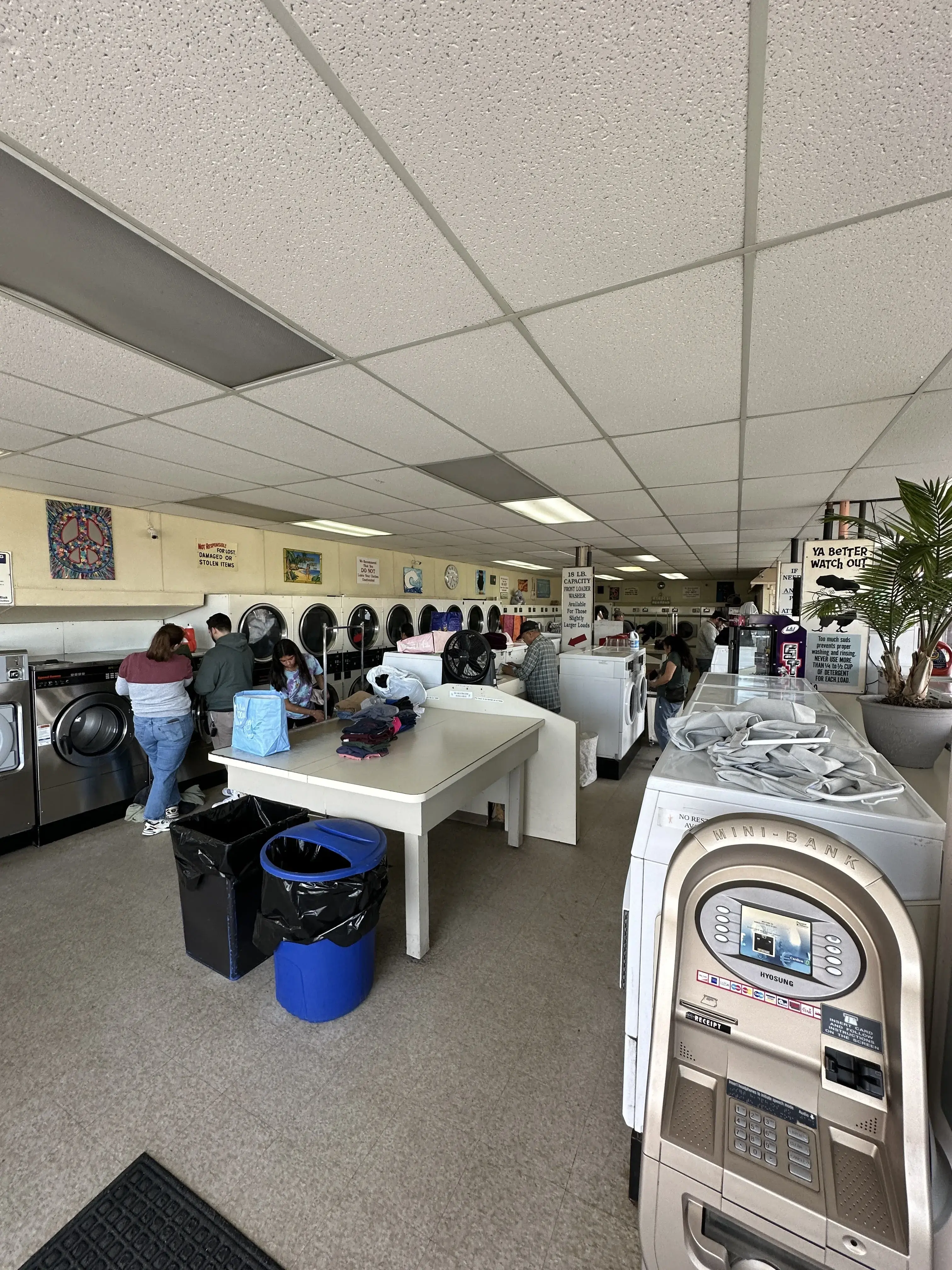 Randazzo's Wash & Dry location